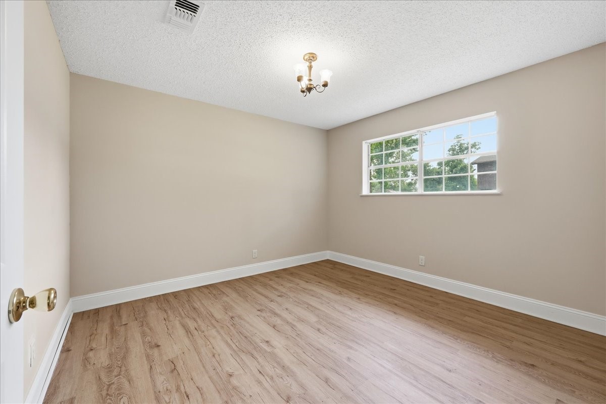 2201 Tall Oaks Drive Property Photo 19