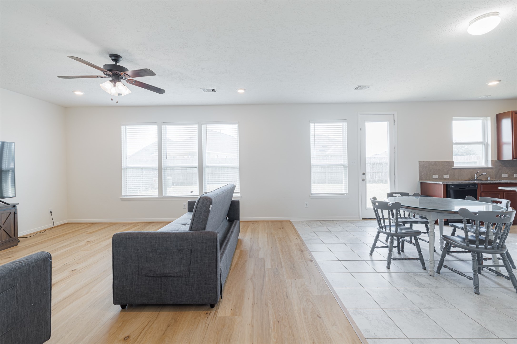 28523 Willow Orchard Lane Property Photo 7