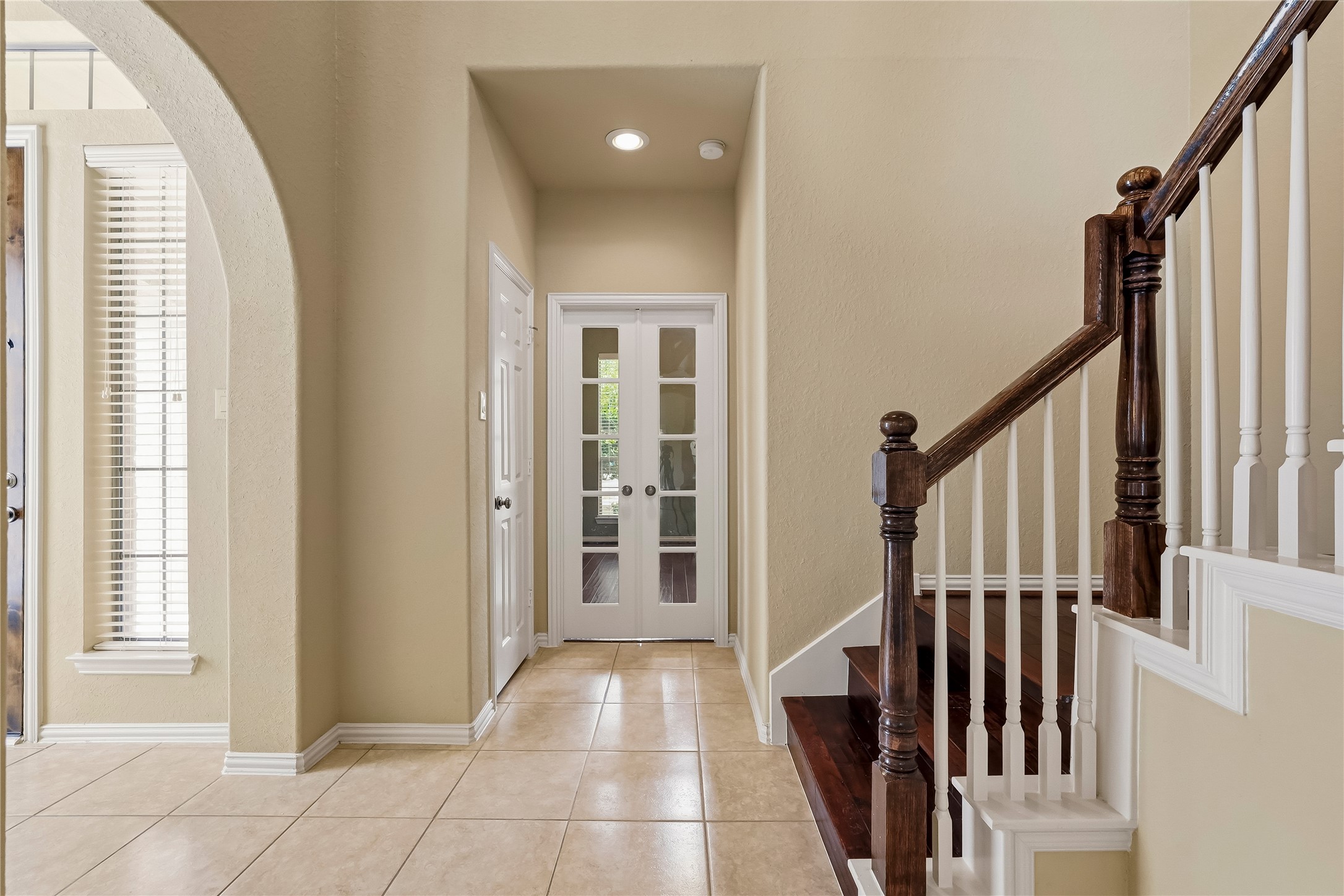 18323 E Laura Shore Drive Property Photo 5