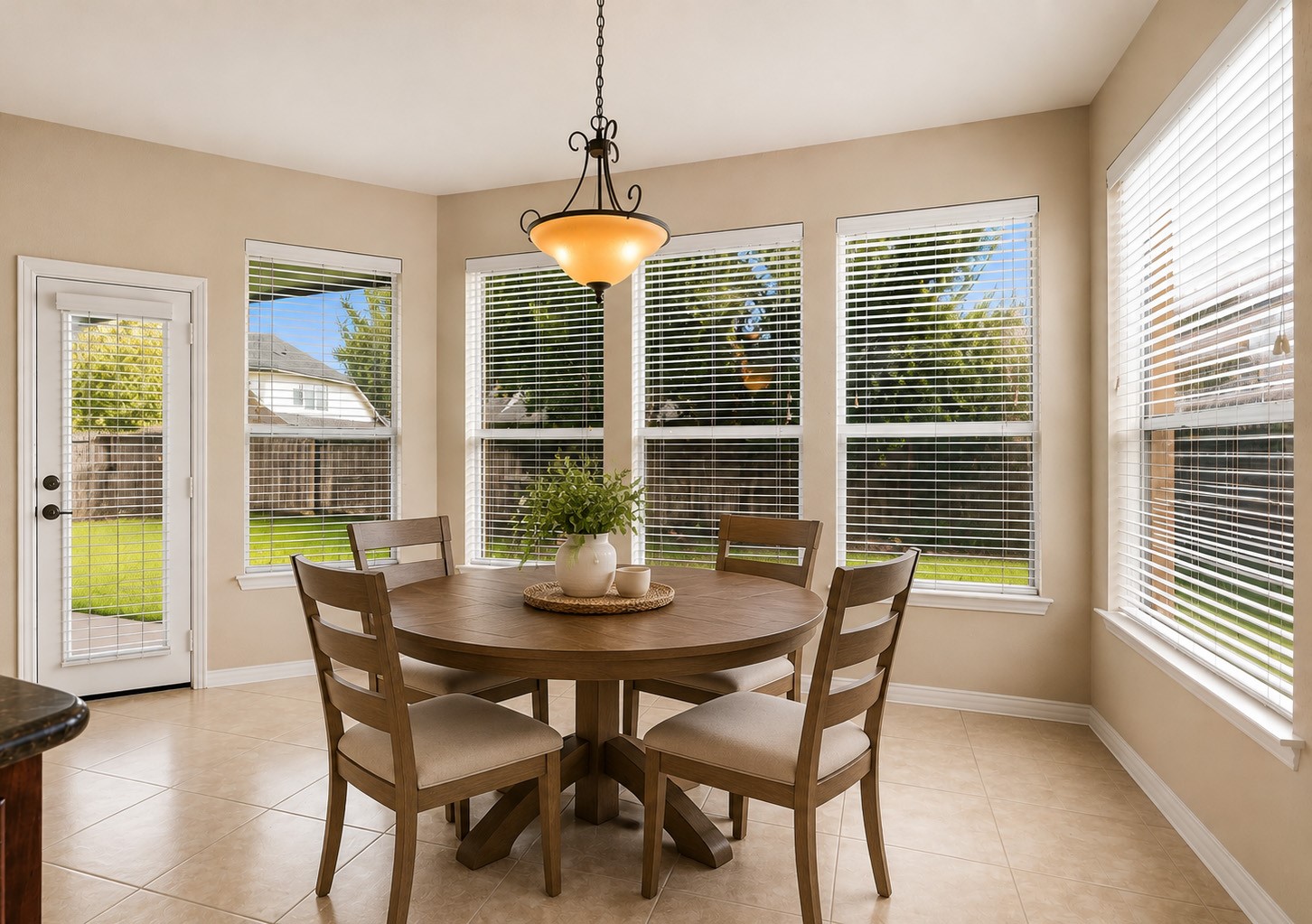 18323 E Laura Shore Drive Property Photo 12