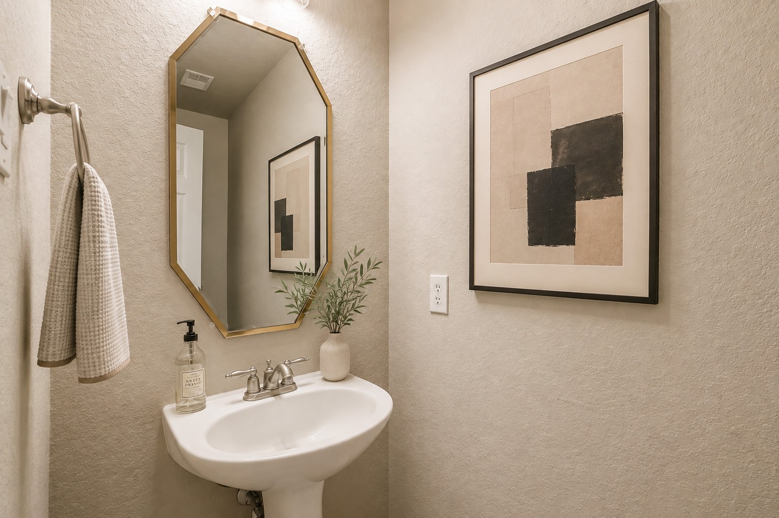 18323 E Laura Shore Drive Property Photo 14