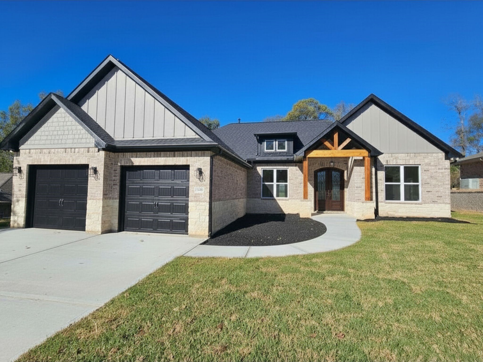 811 Overbrook Drive Property Photo 1