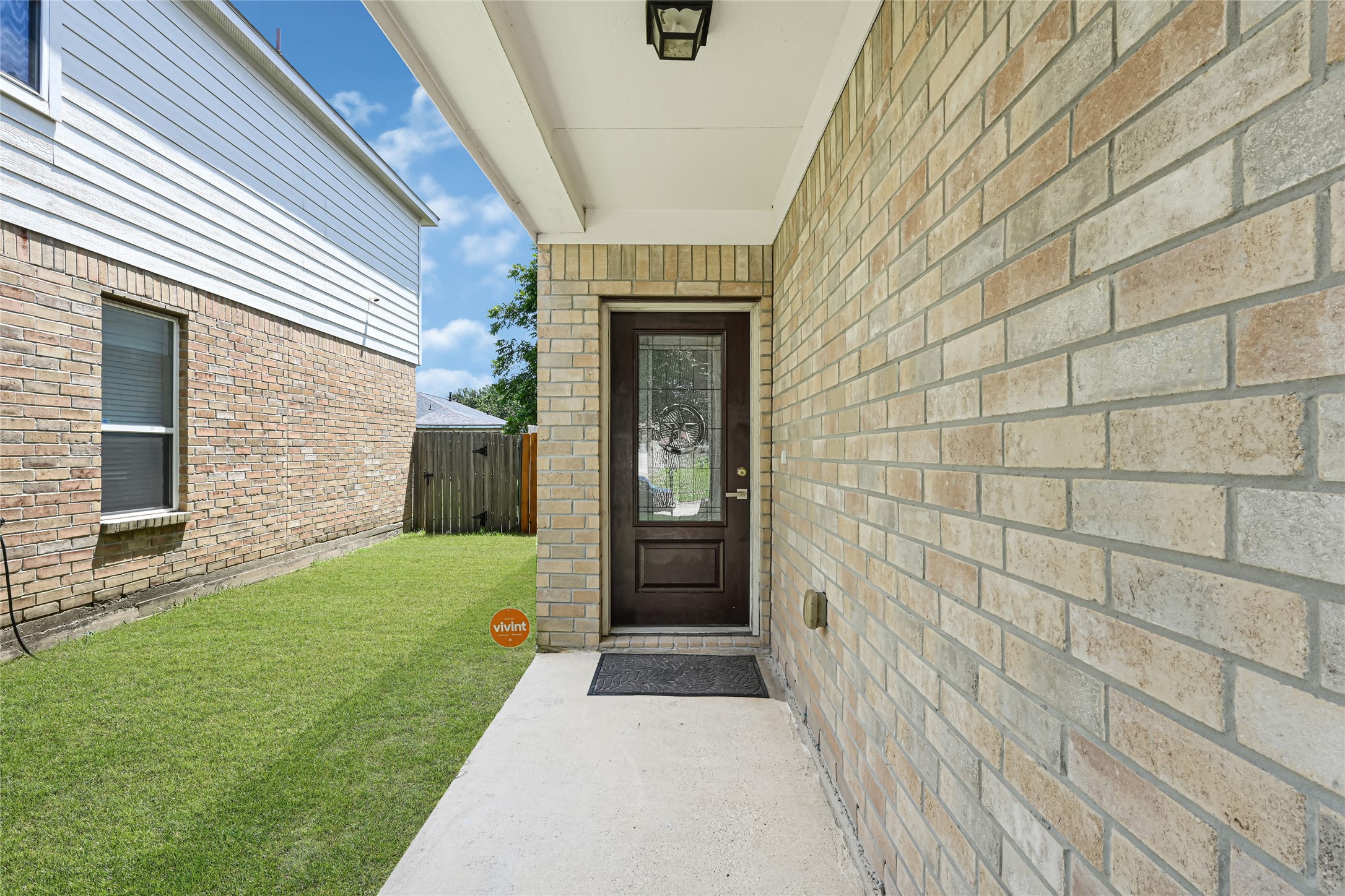1827 Macondray Drive Property Photo 3