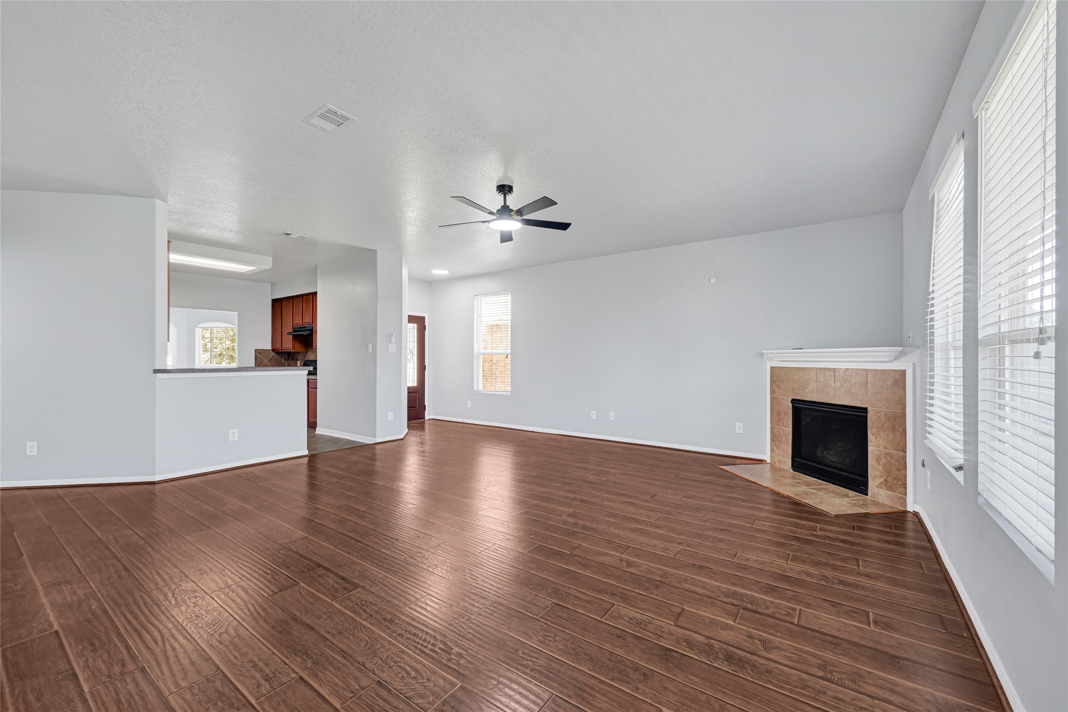 1827 Macondray Drive Property Photo 4