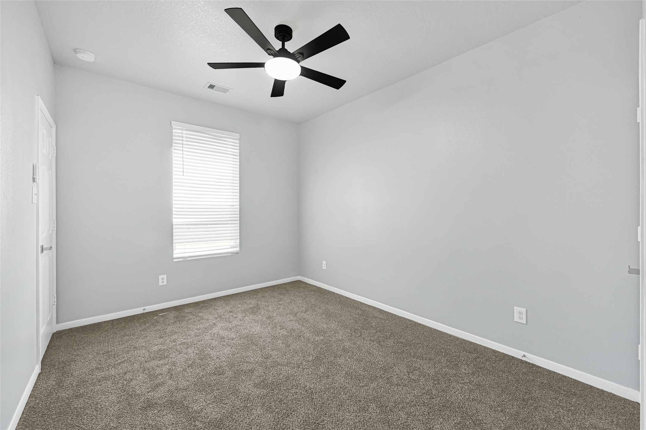 1827 Macondray Drive Property Photo 16