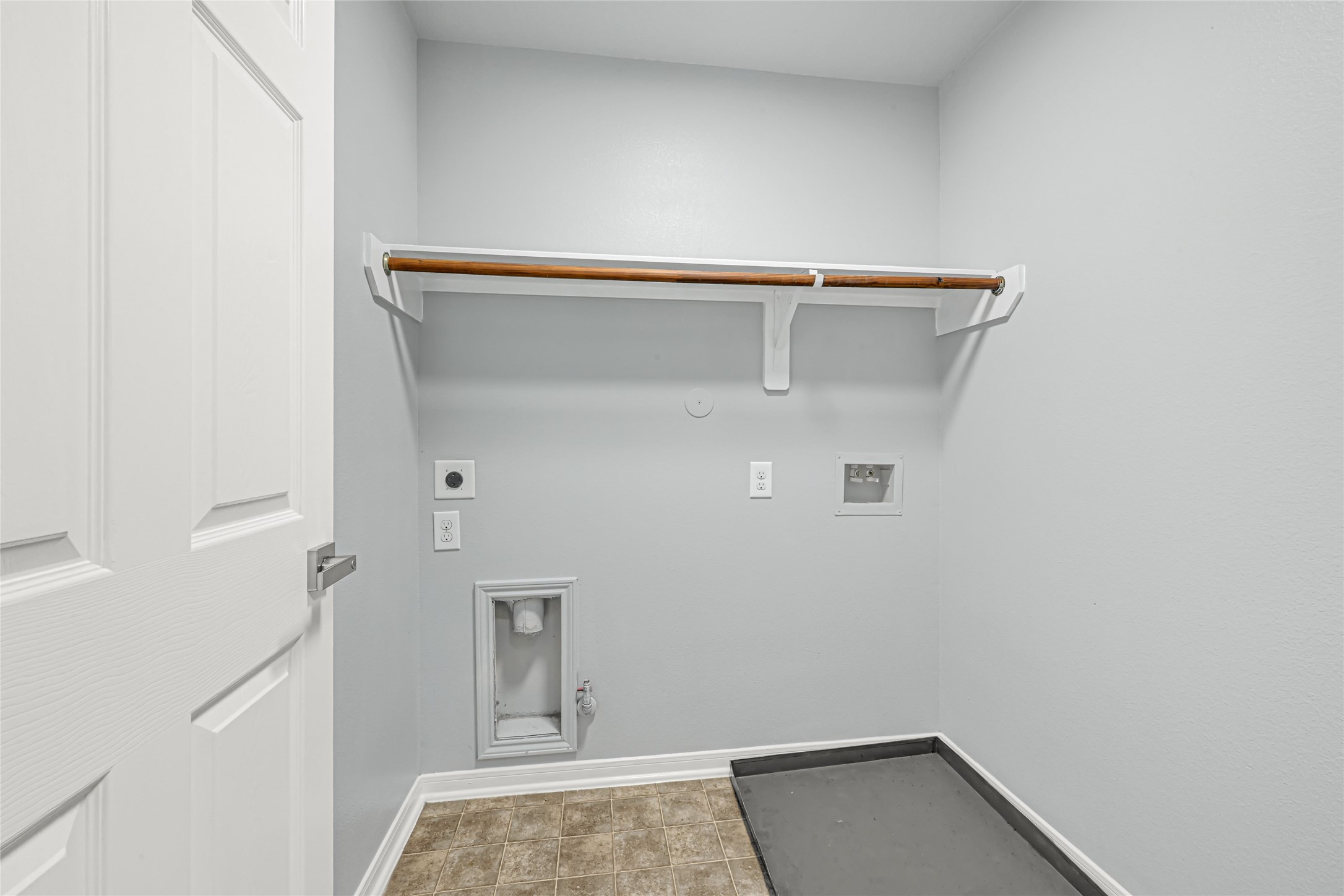 1827 Macondray Drive Property Photo 25