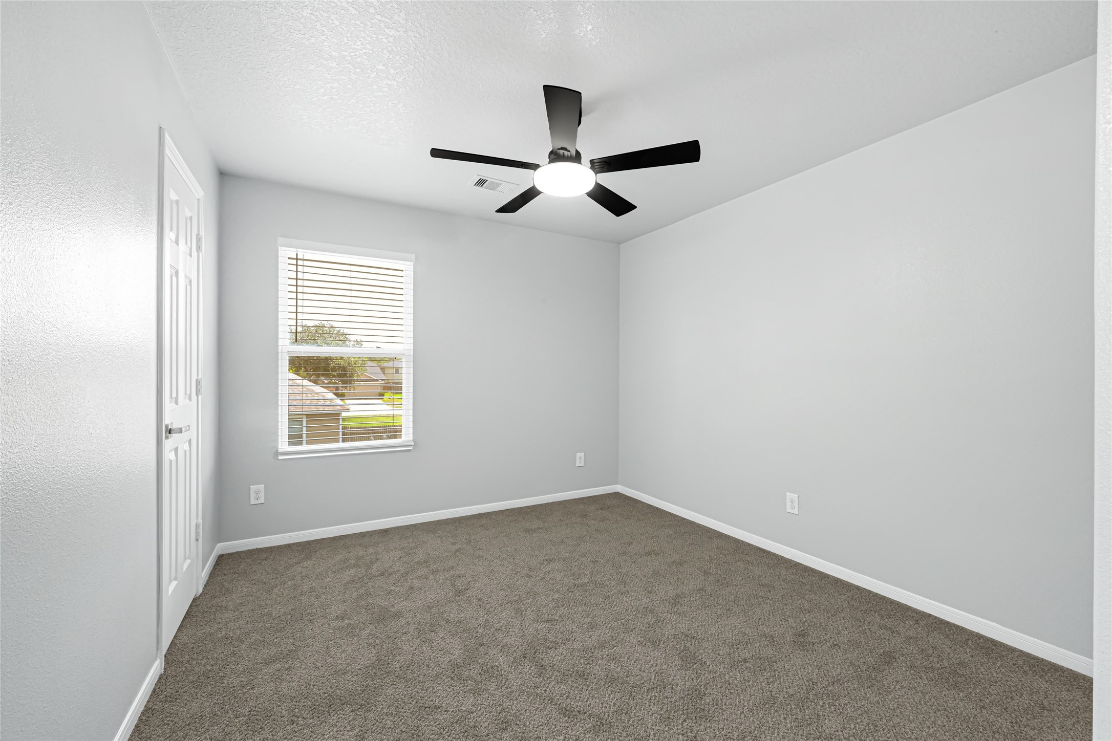 1827 Macondray Drive Property Photo 29