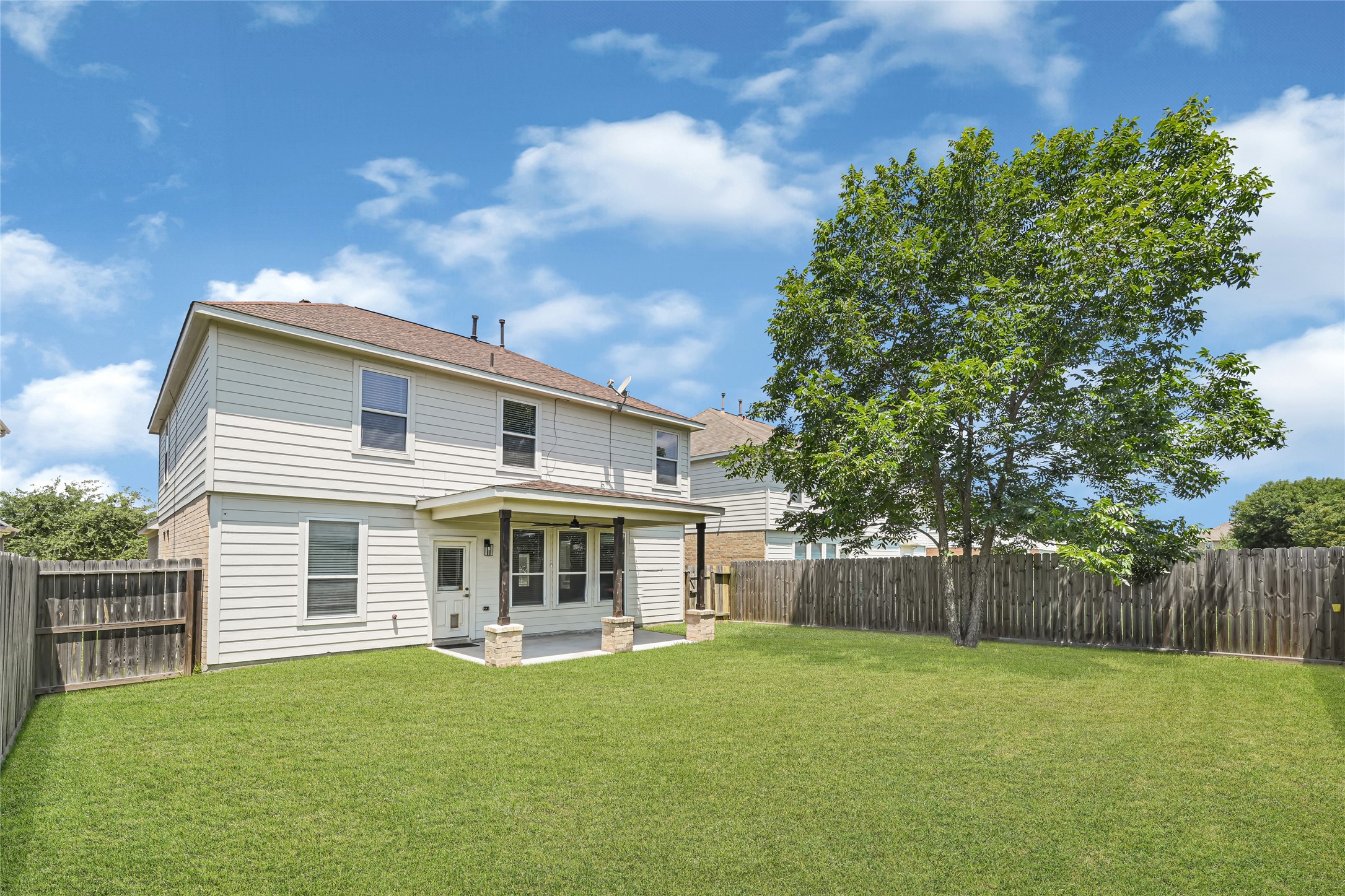 1827 Macondray Drive Property Photo 32