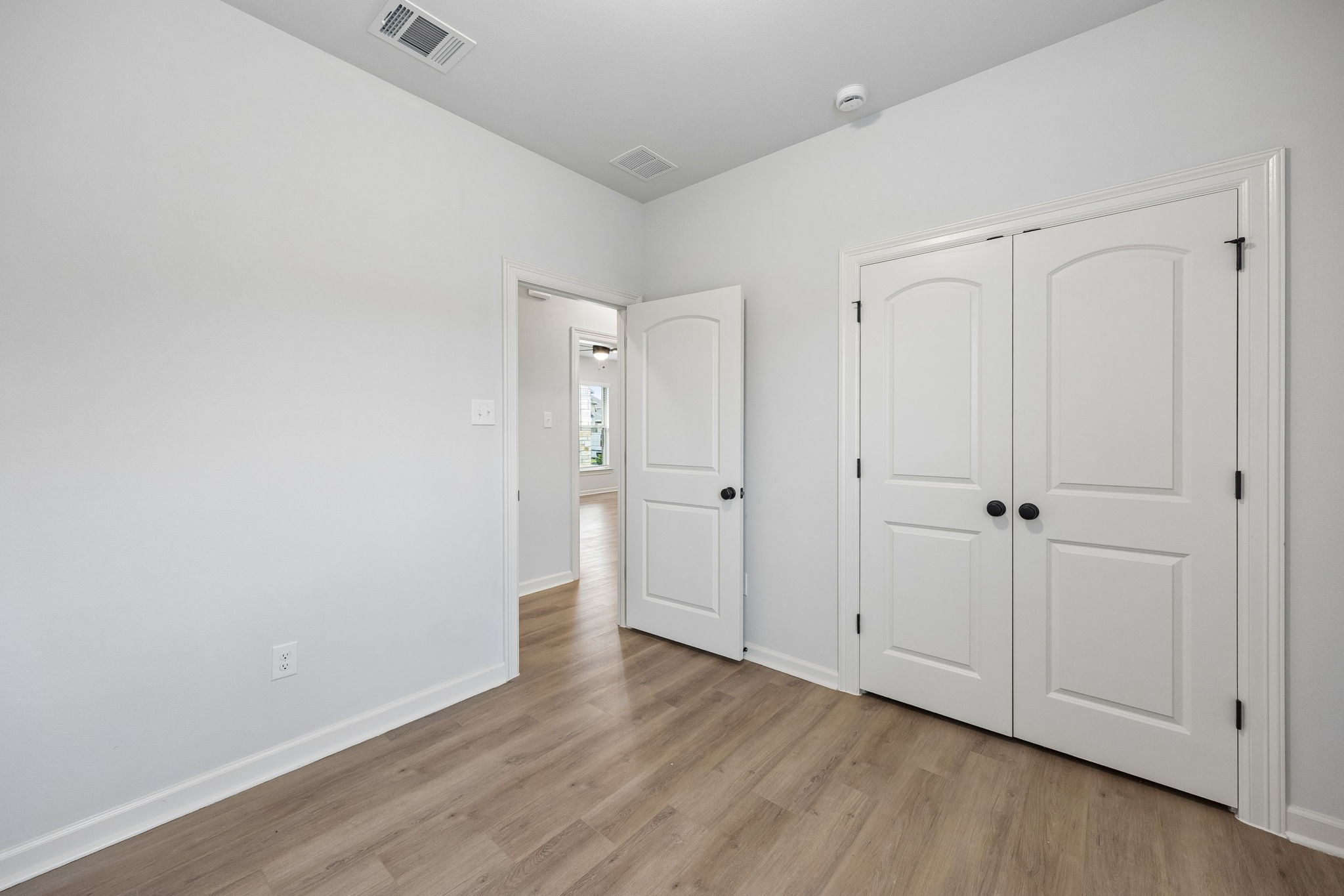 10902 Bonfire Trail Property Photo 21