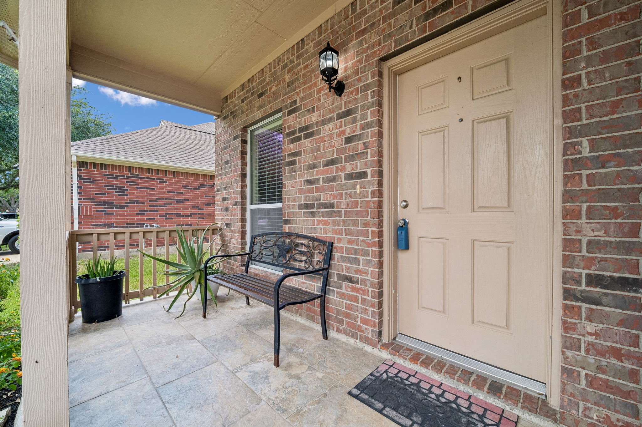 1006 Cove Crest Trail Property Photo 4