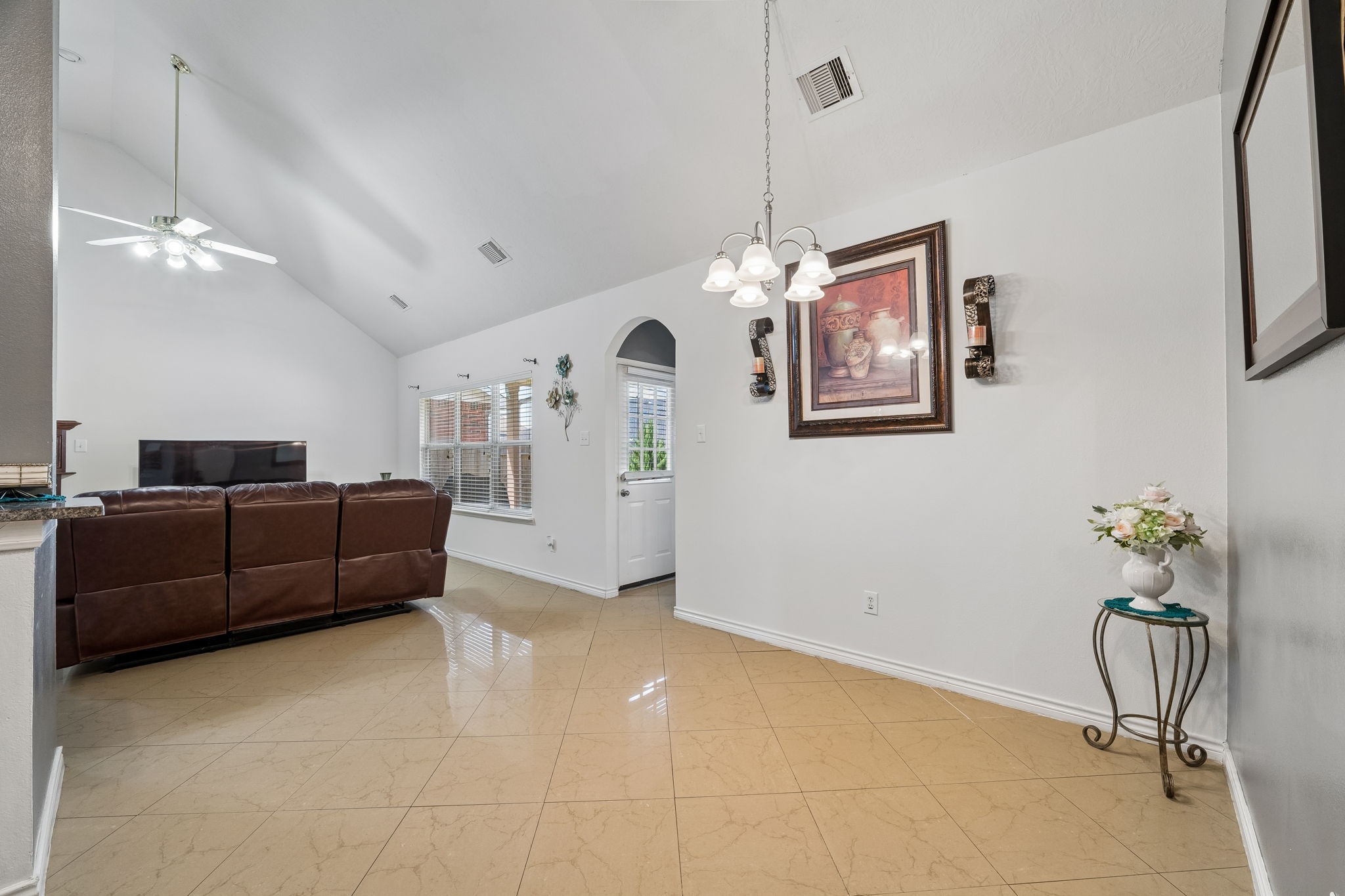 1006 Cove Crest Trail Property Photo 15