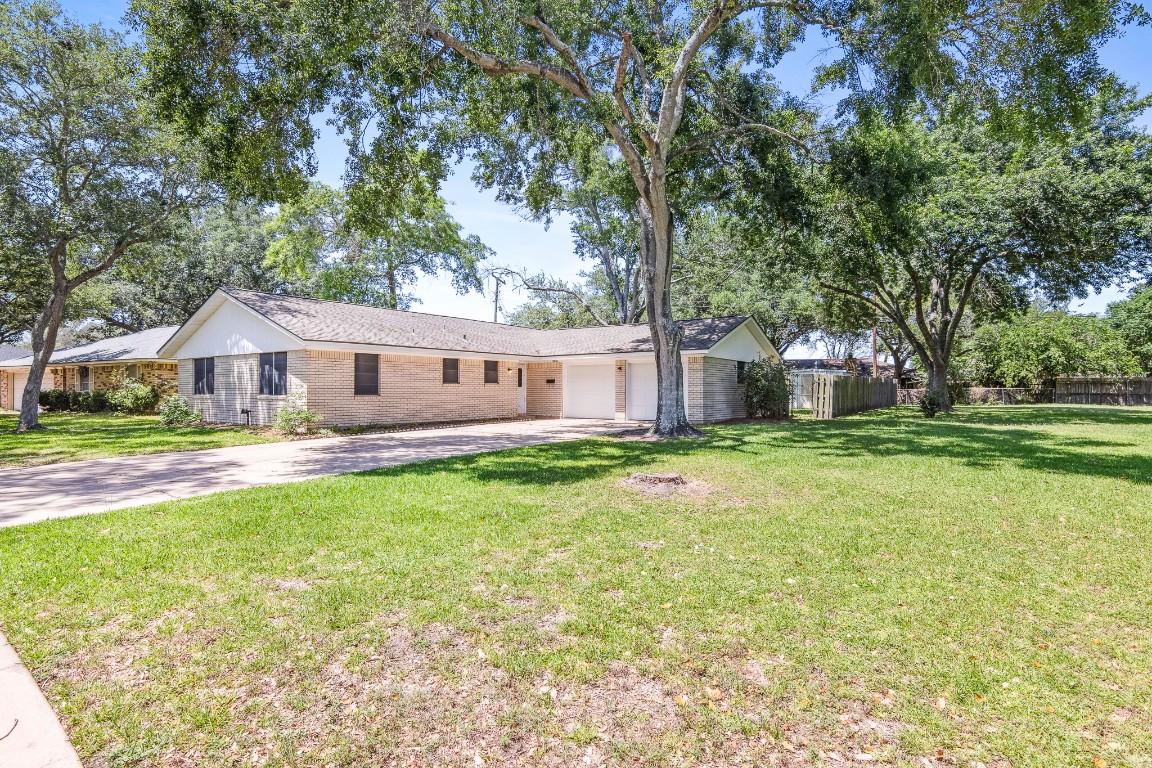 3010 Lamar Circle Property Photo 2