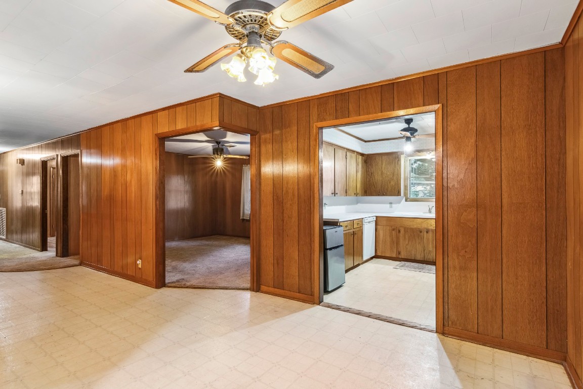 3010 Lamar Circle Property Photo 5