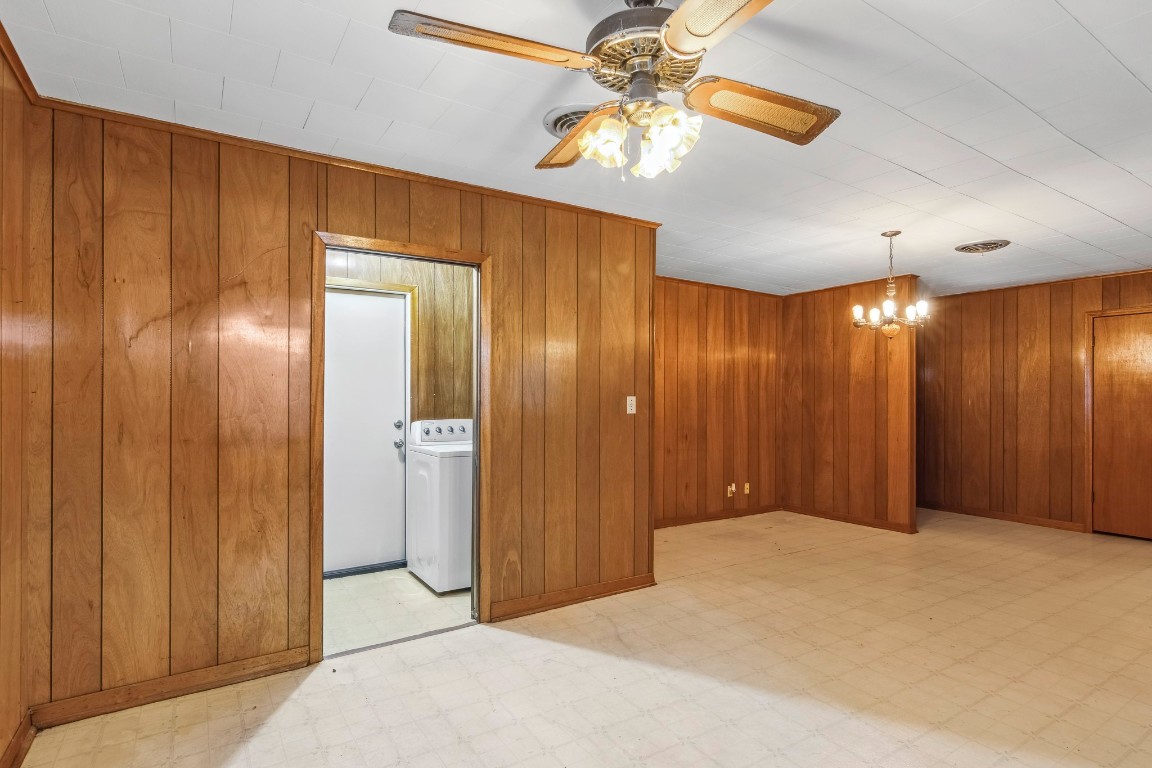 3010 Lamar Circle Property Photo 6