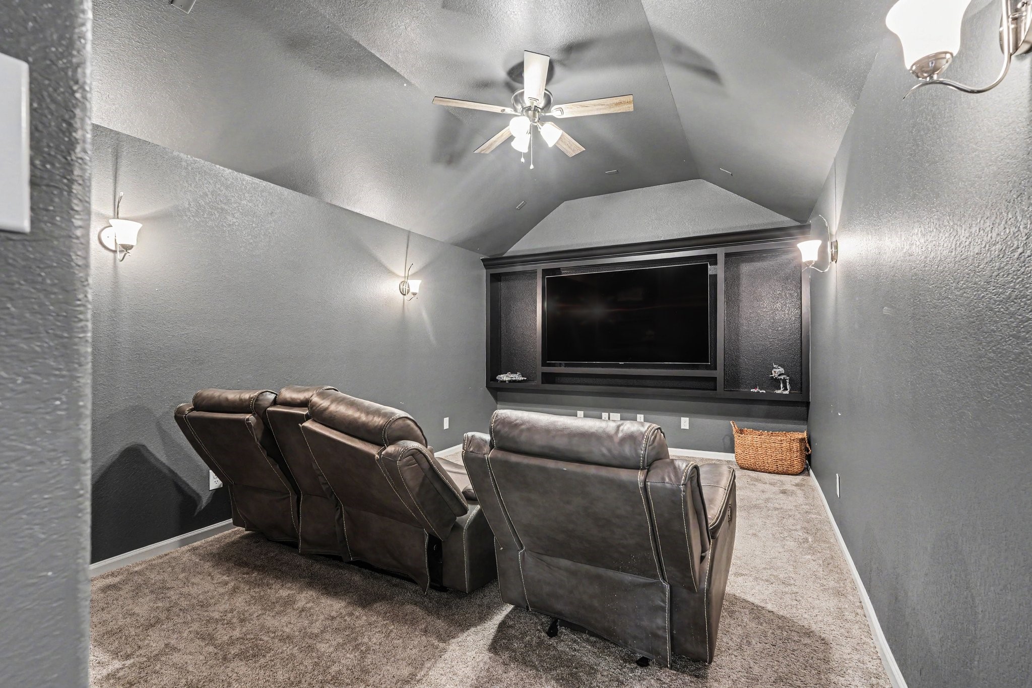 2627 Petunia Valley Drive Property Photo 29