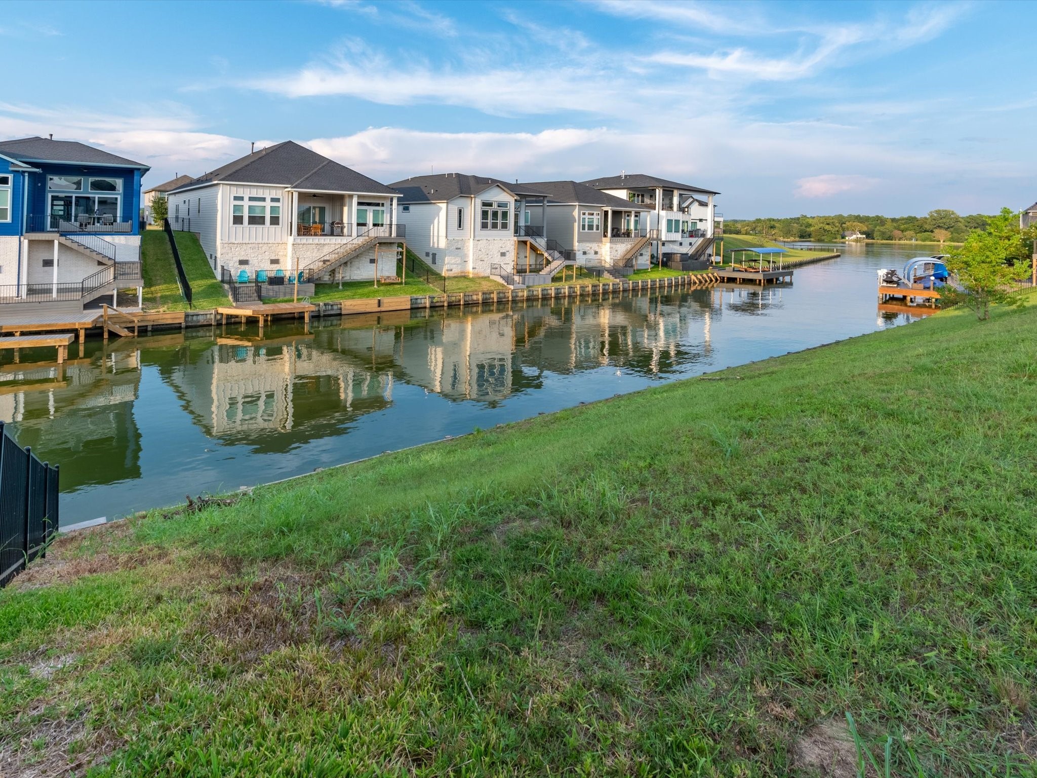 10724 S Lake Mist Lane Property Photo 6