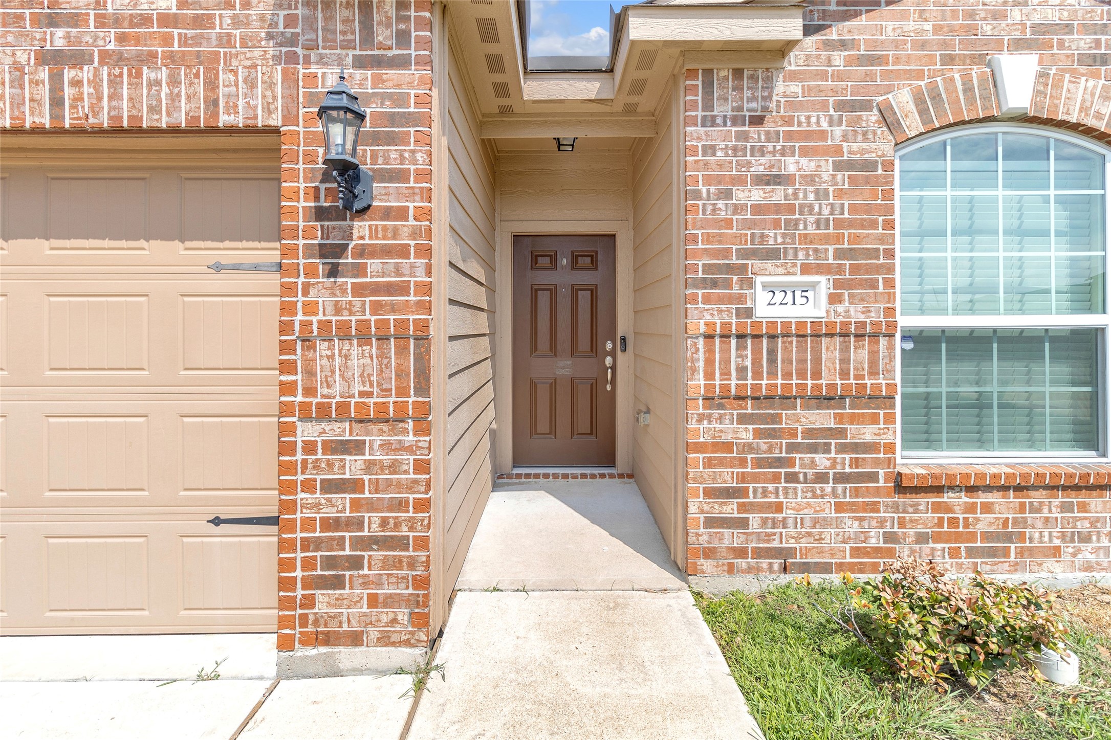 2215 Sandy Sea Road Property Photo 5