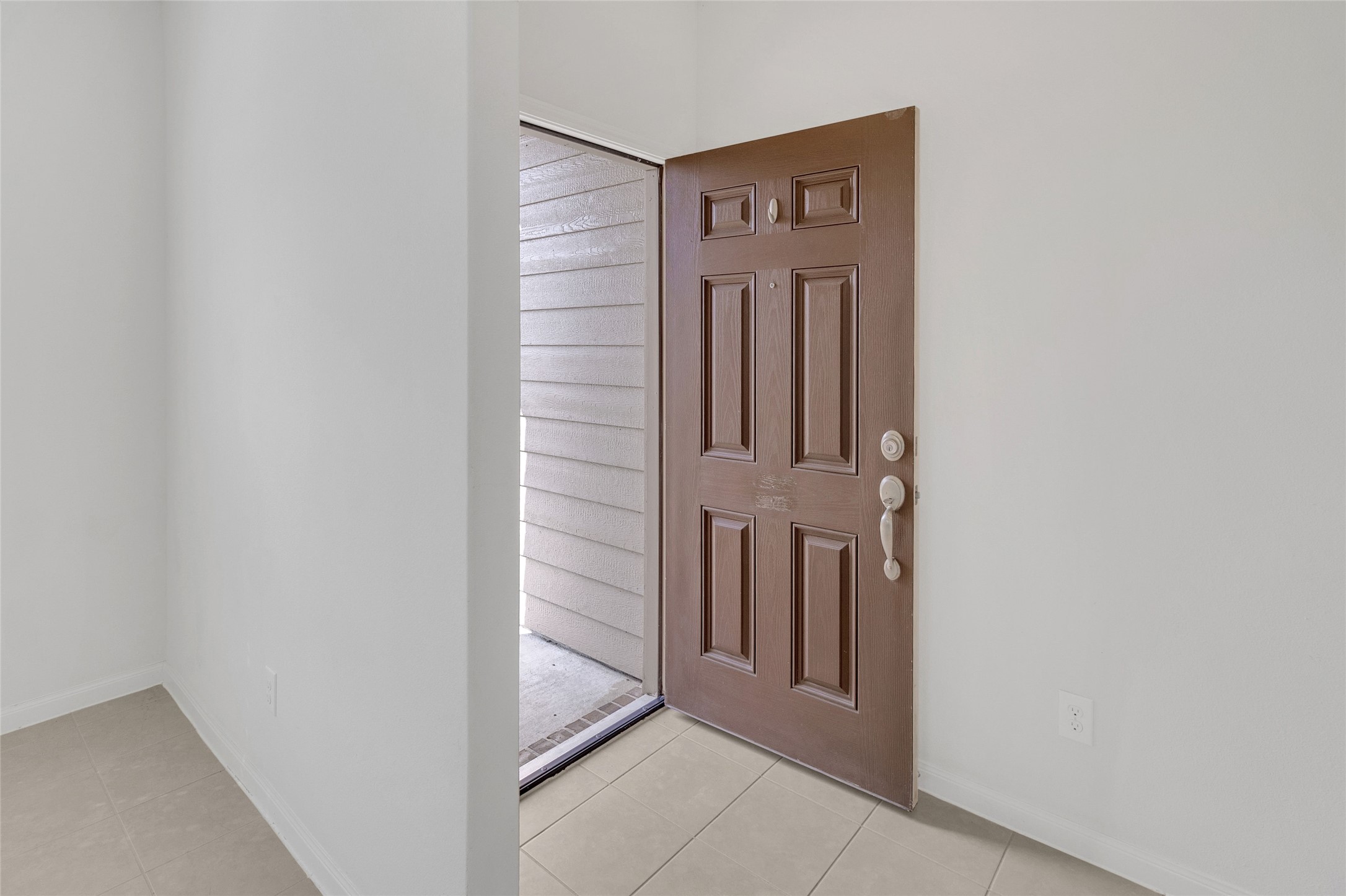 2215 Sandy Sea Road Property Photo 6