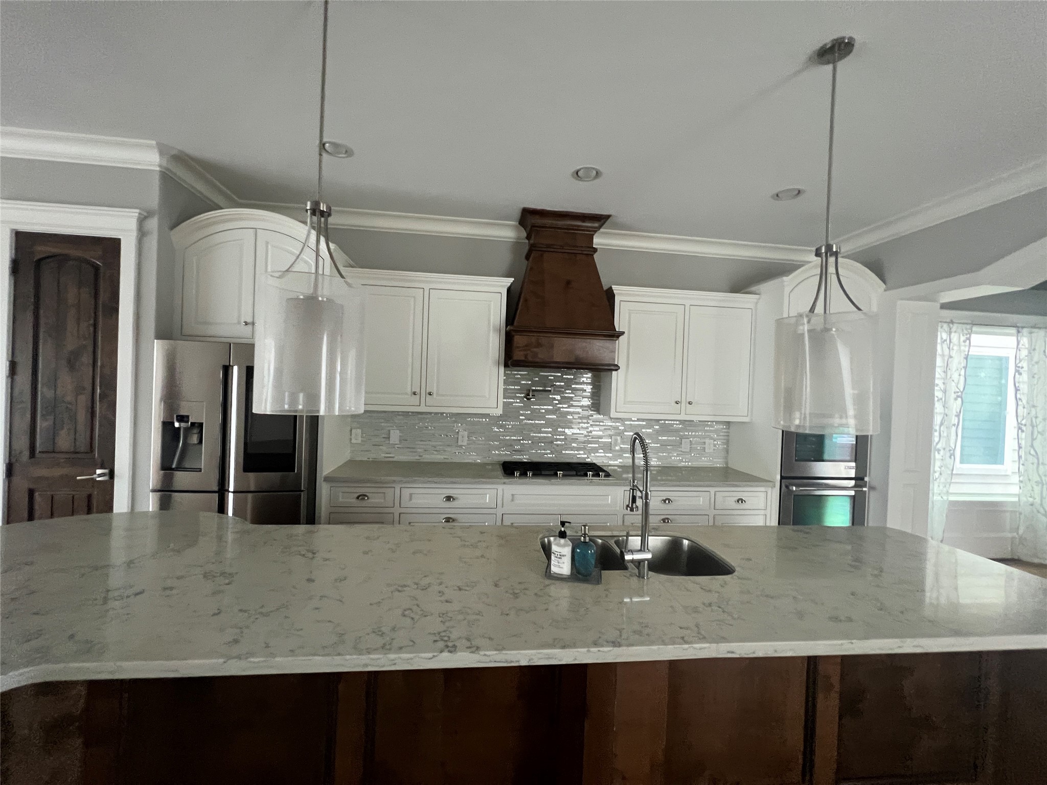 238 W 24th Street Property Photo 1