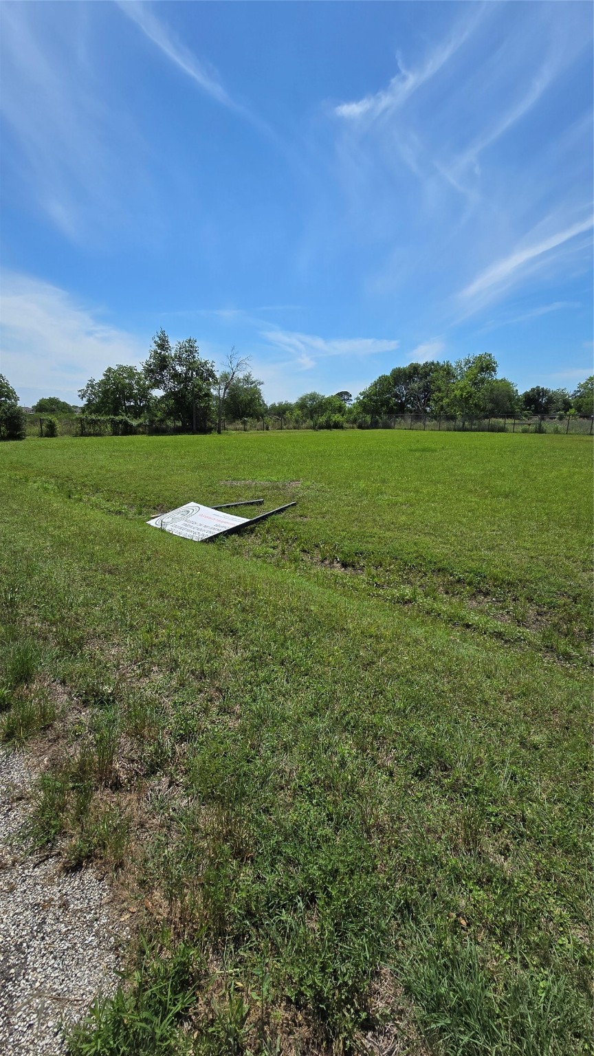 2302 Debbie Street Property Photo 2