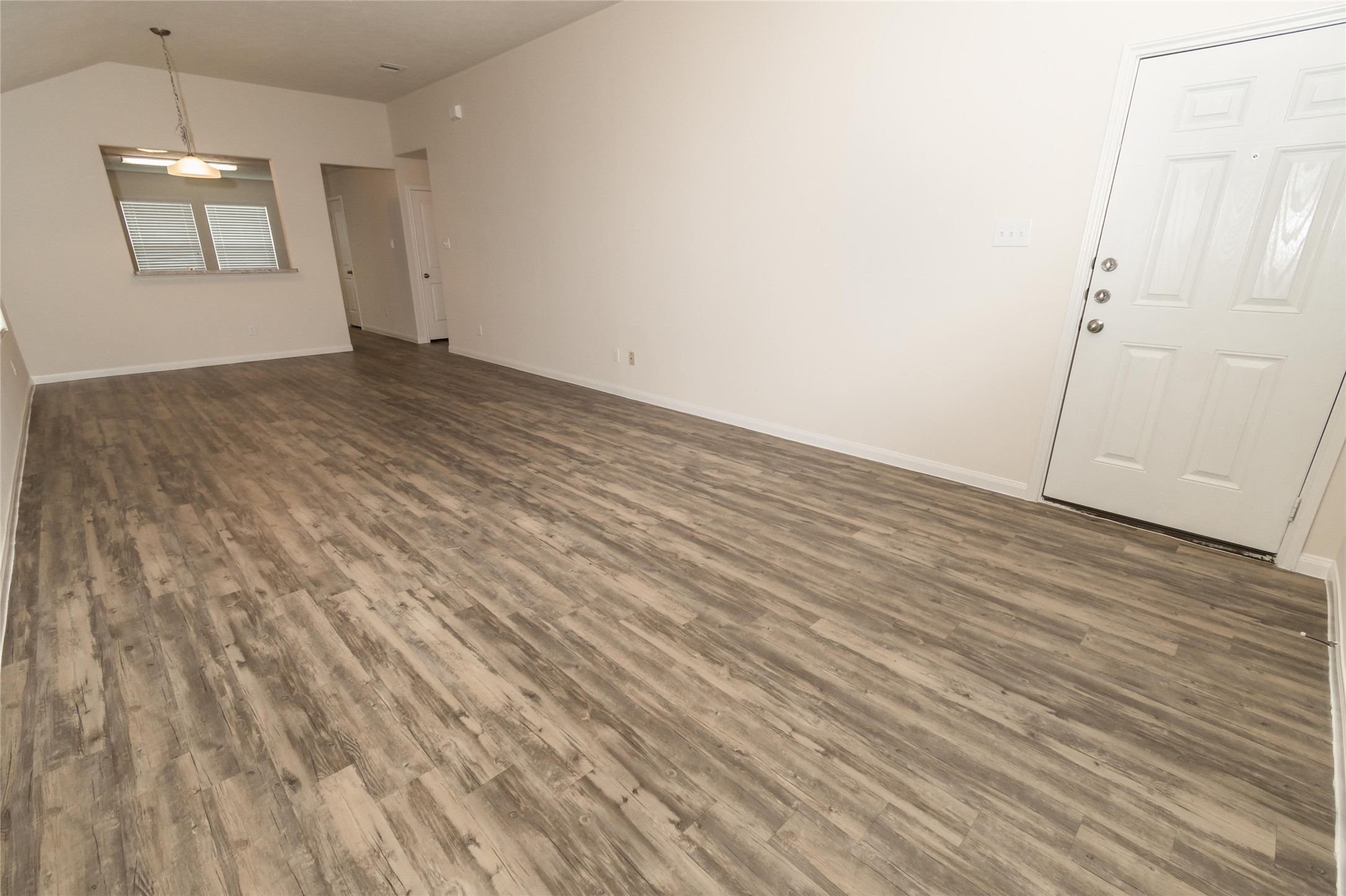 75 Santa Barbara Drive Property Photo 5