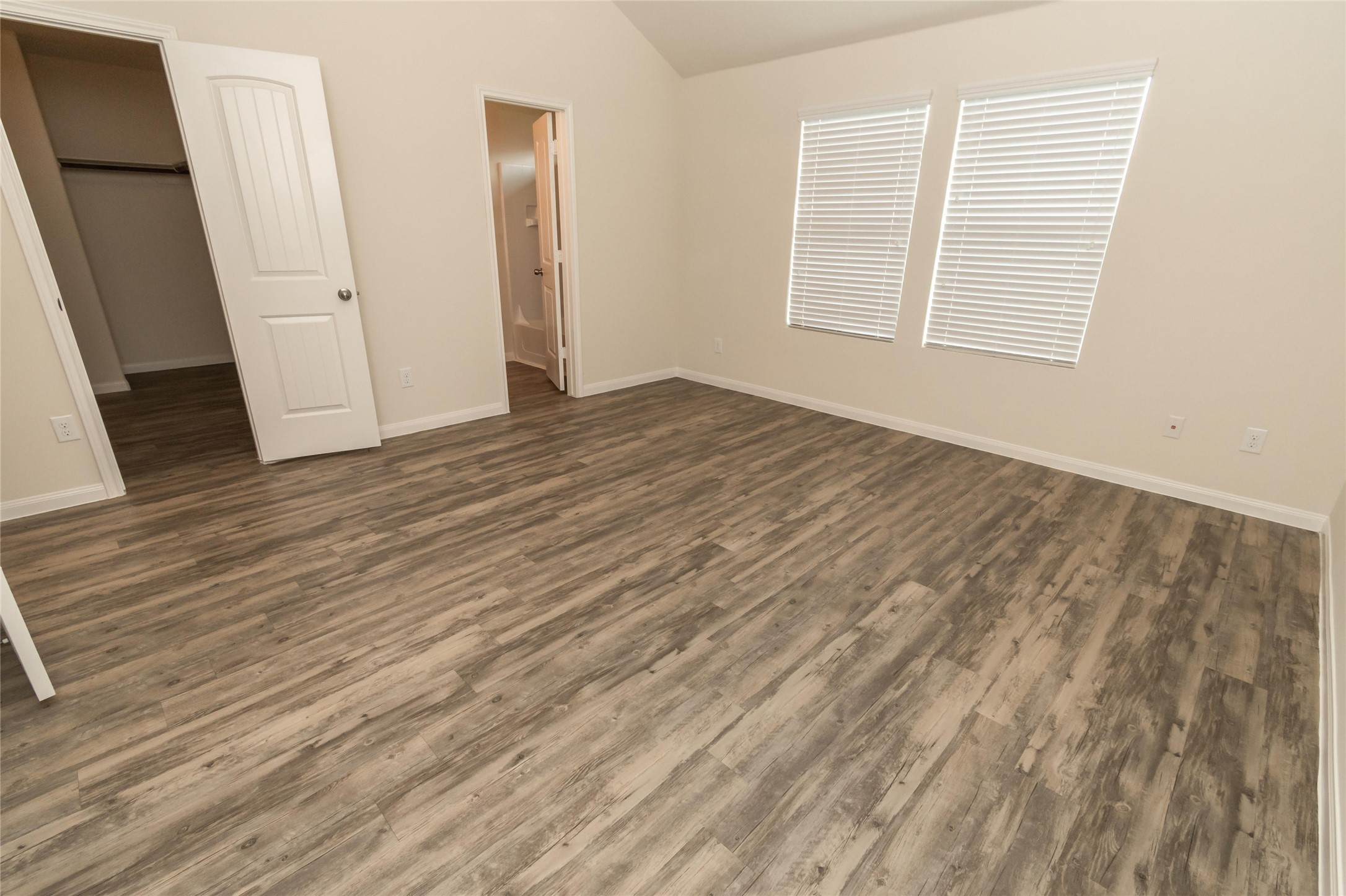 75 Santa Barbara Drive Property Photo 7