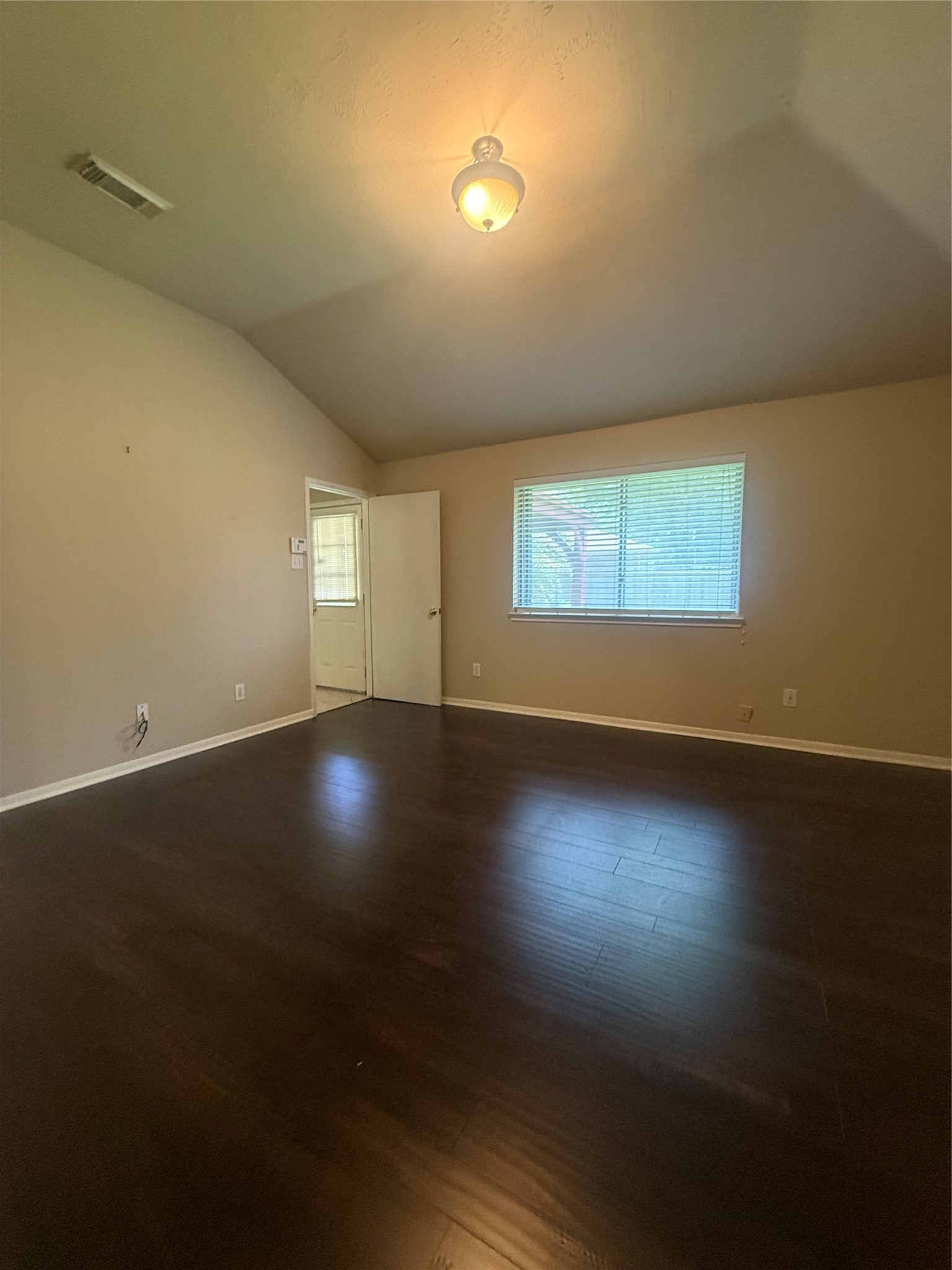 8210 Paddington Place Drive Property Photo 15