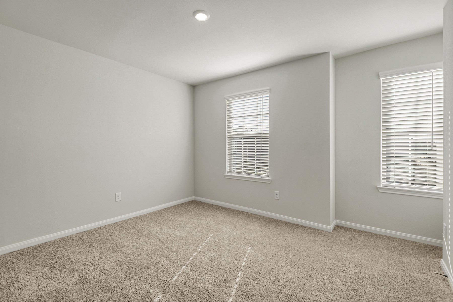 8312 Sunberry Shadow Drive Property Photo 8