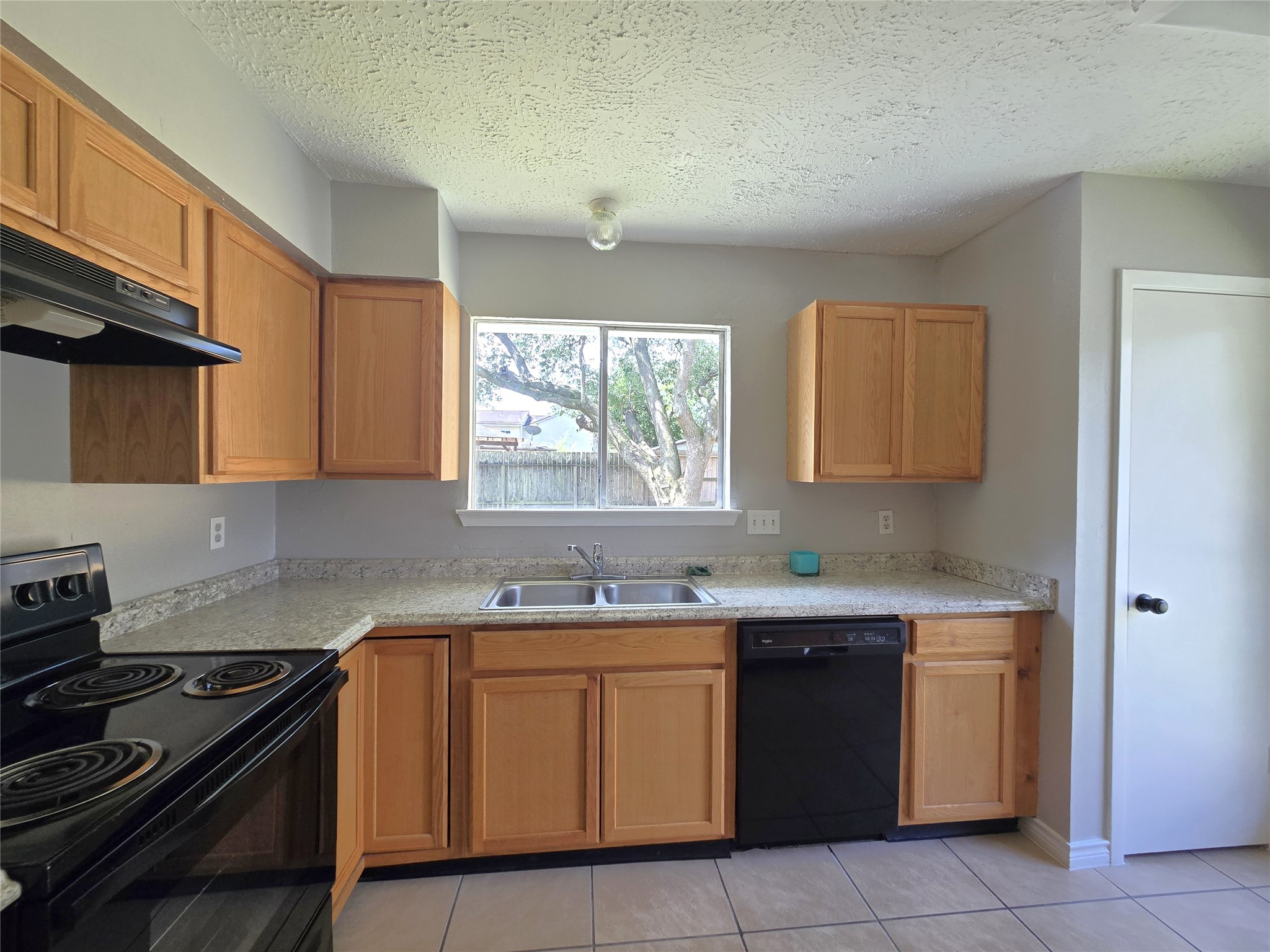 4835 Owens Creek Lane Property Photo 6