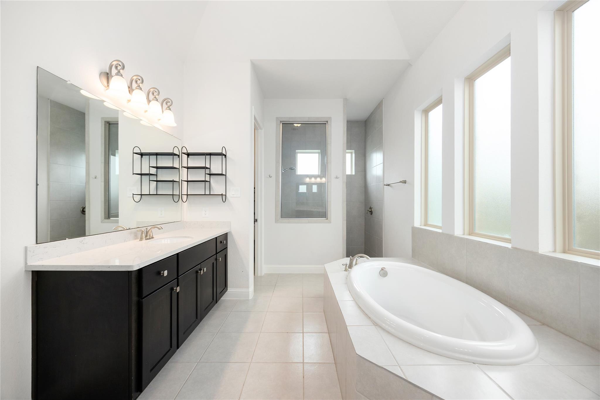 6202 Meadow Bluff Court, Richmond Tx 77407 Property Photo 12