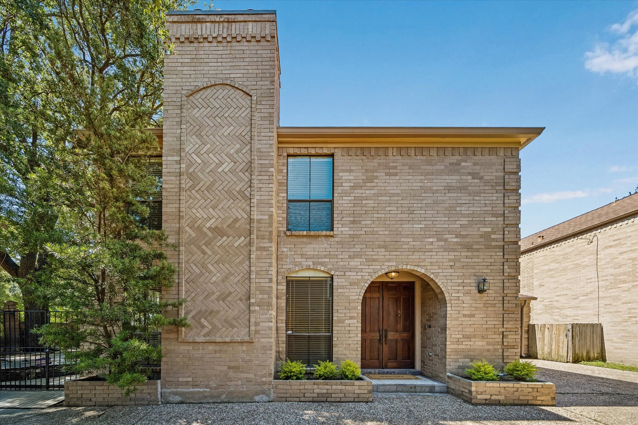 2522 Nantucket Drive A Property Photo 1