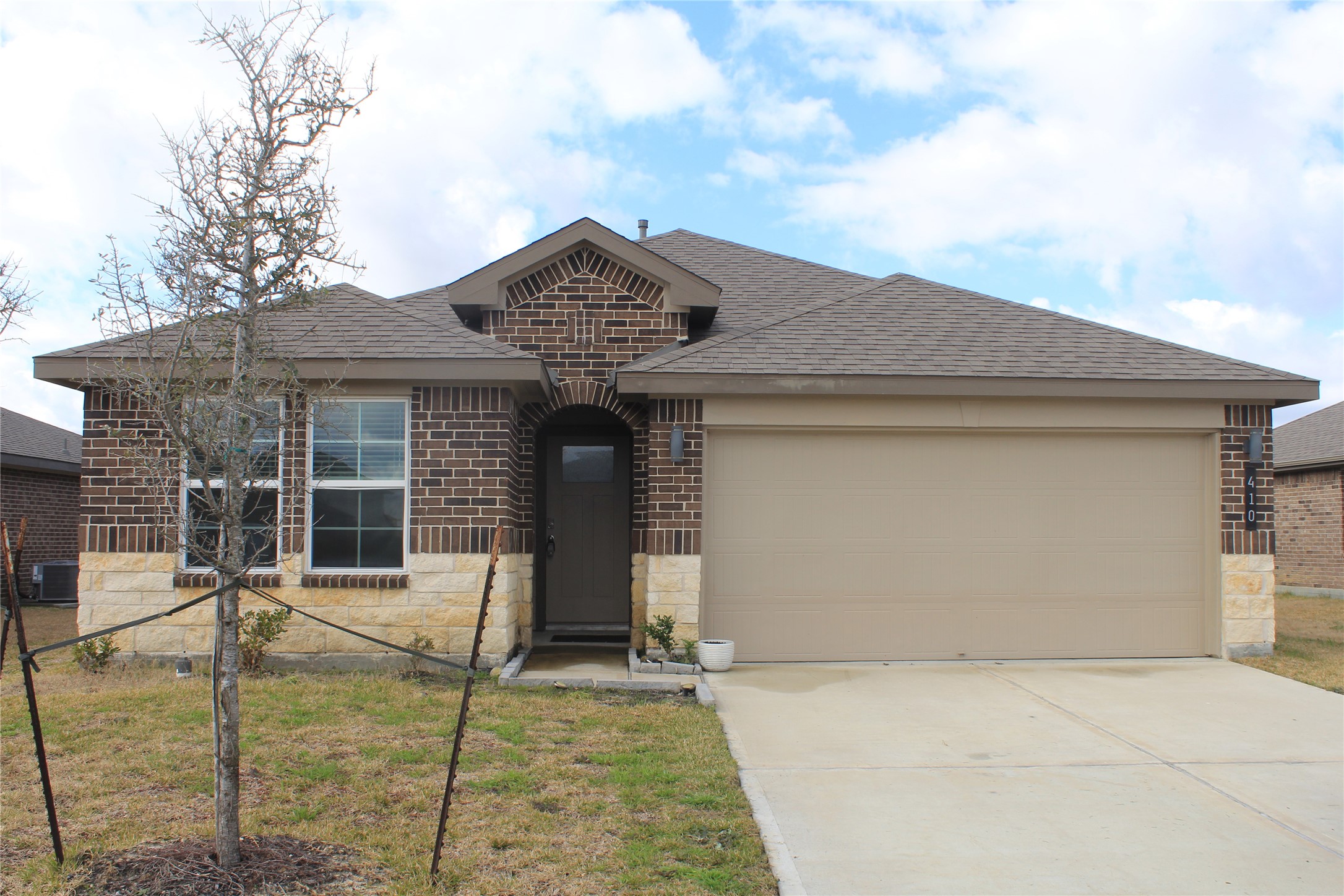 410 Turtle Oak Lane Property Photo 1