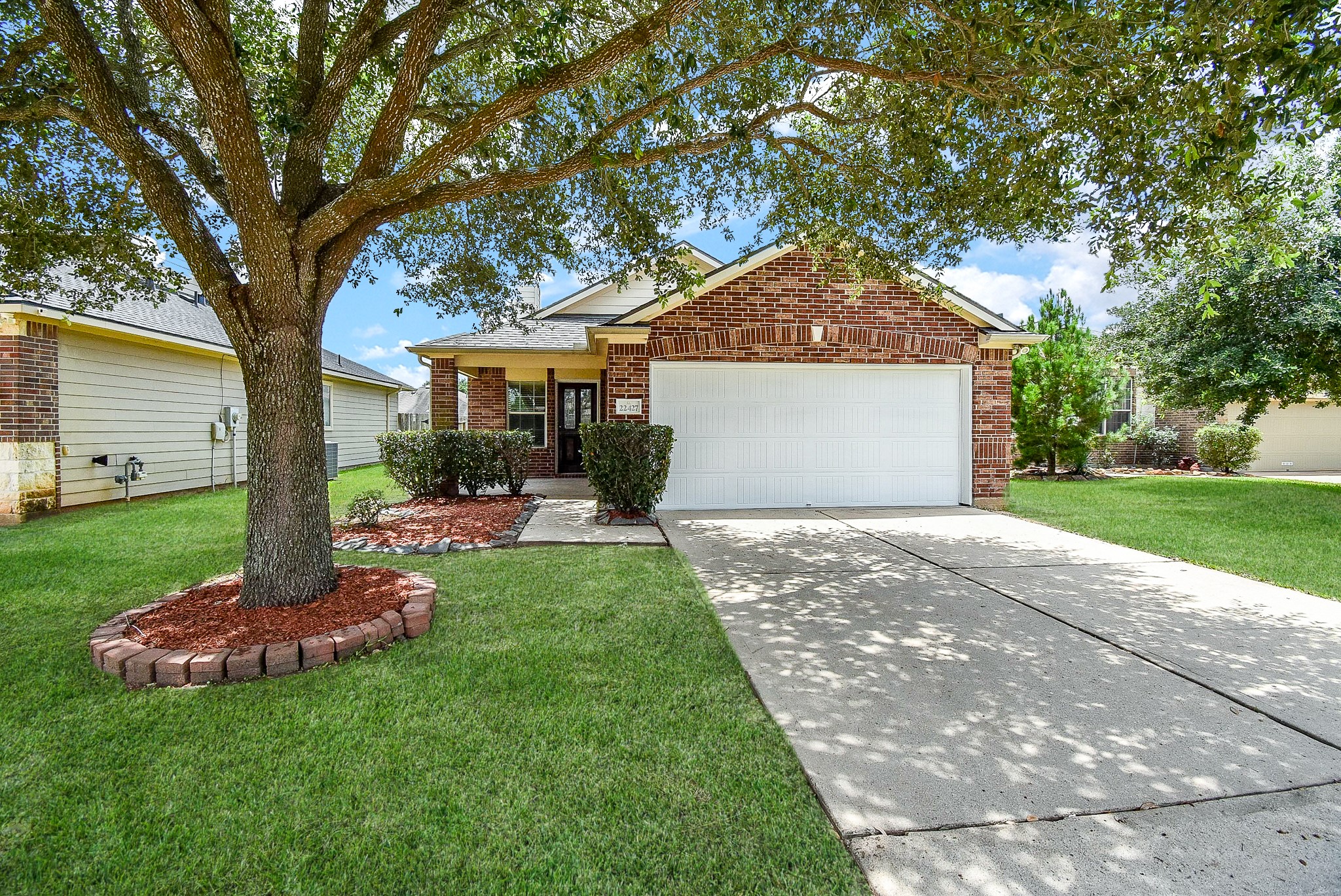 22427 Bellow Glen Drive Property Photo 1