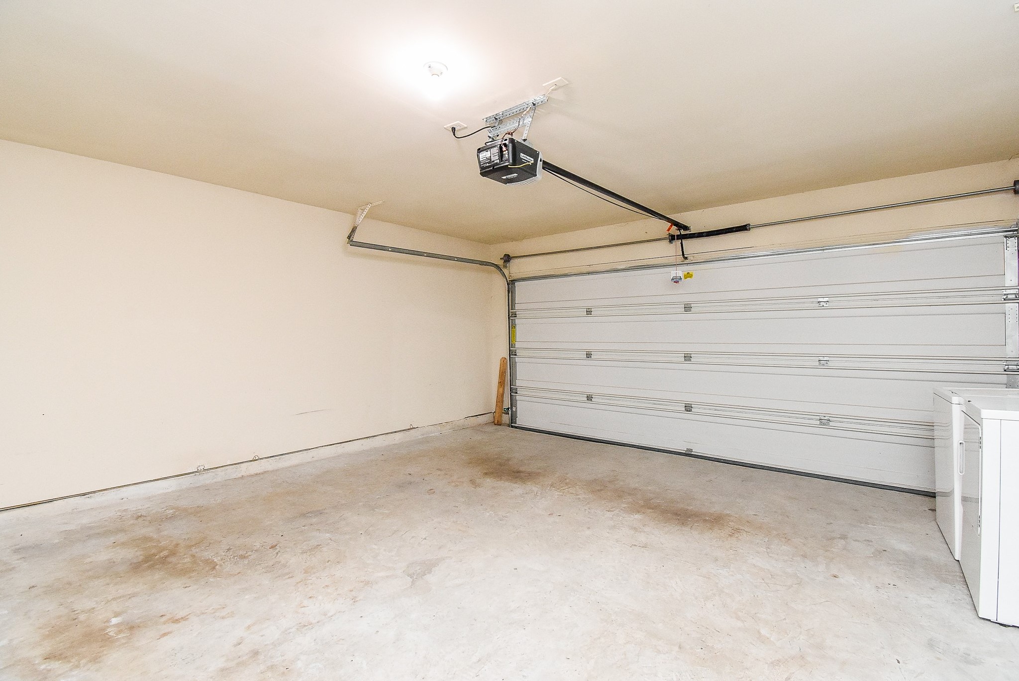 22427 Bellow Glen Drive Property Photo 18