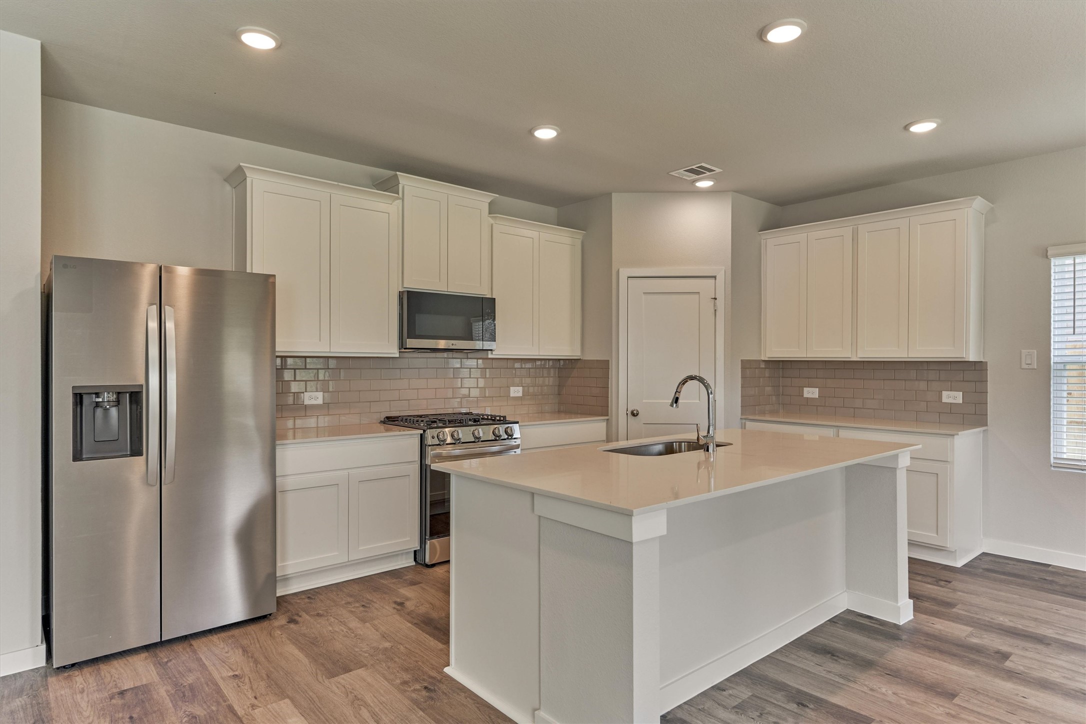 7726 Bergamot Circle Property Photo 14