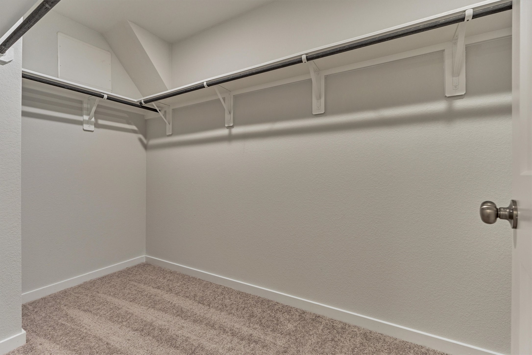 7726 Bergamot Circle Property Photo 27