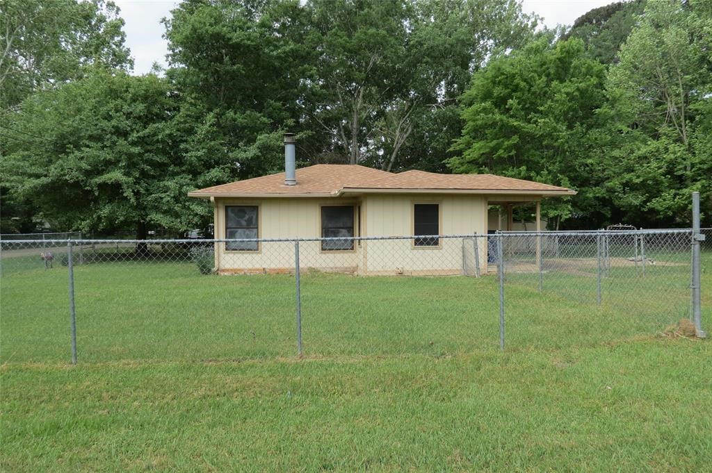 380 Keeland Dr Property Photo 3
