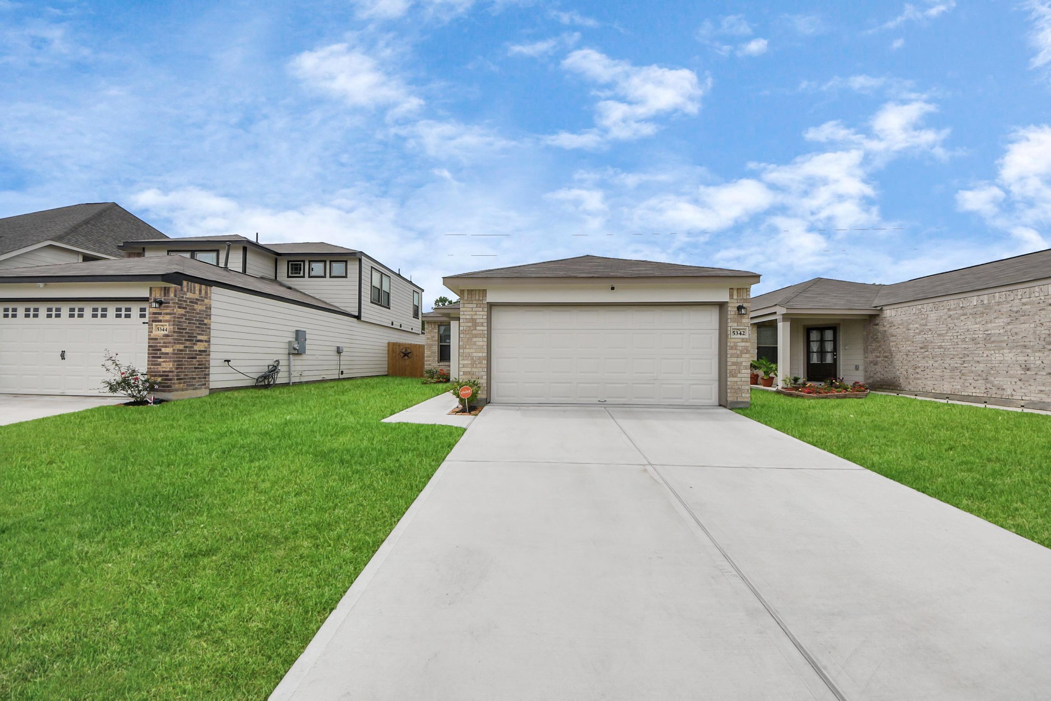 5342 Basquiat Drive Property Photo 3