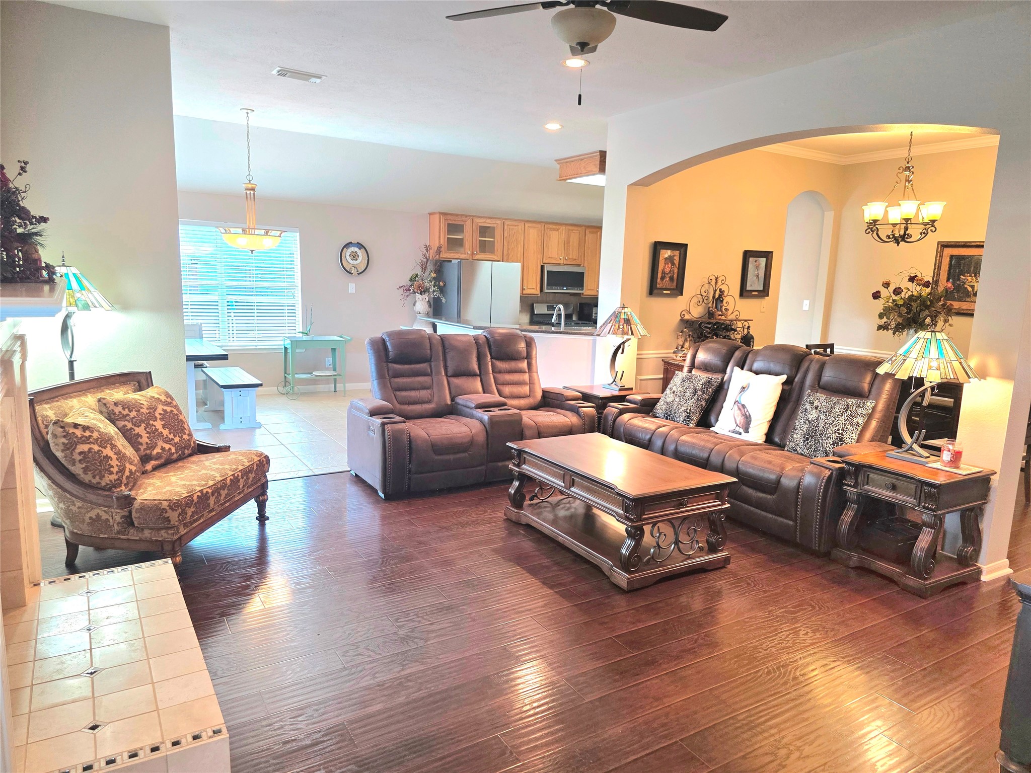 220 April Waters Drive W Property Photo 4