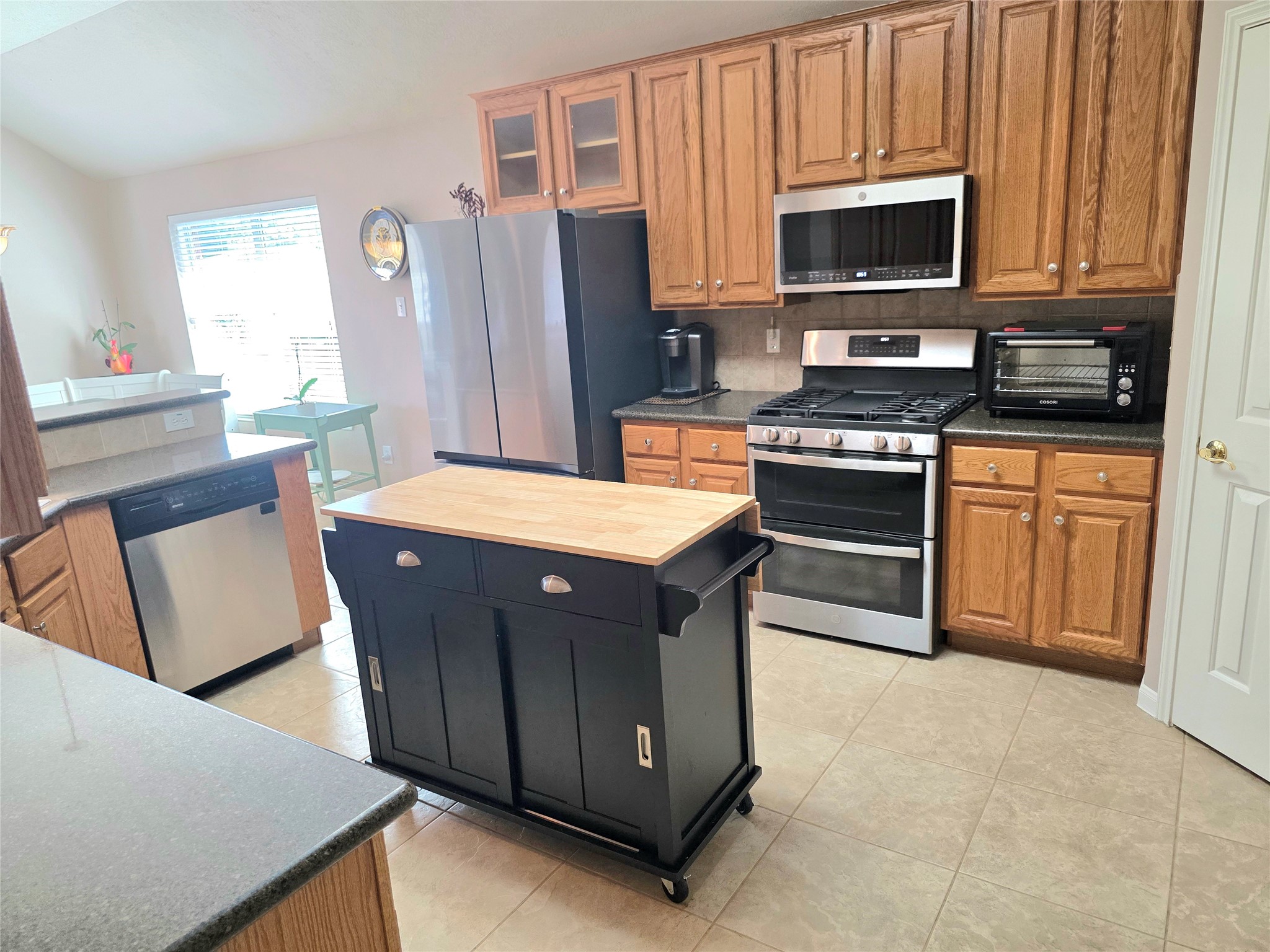 220 April Waters Drive W Property Photo 24