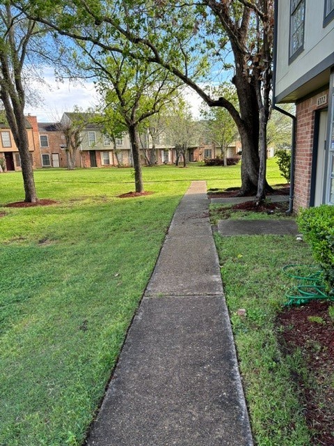 6370 Creekbend Drive 55 Property Photo 2