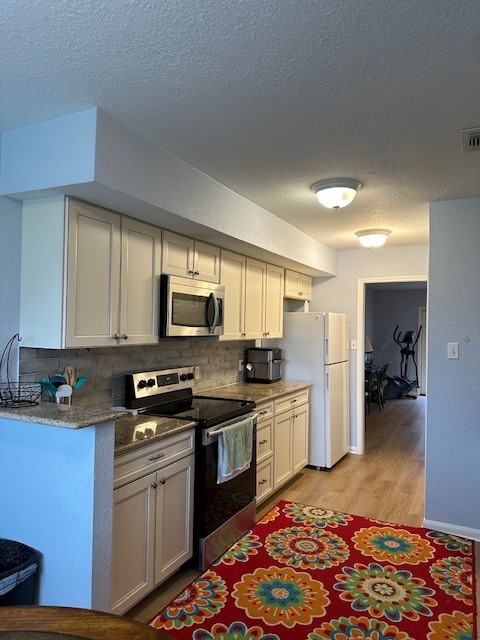 6370 Creekbend Drive 55 Property Photo 11