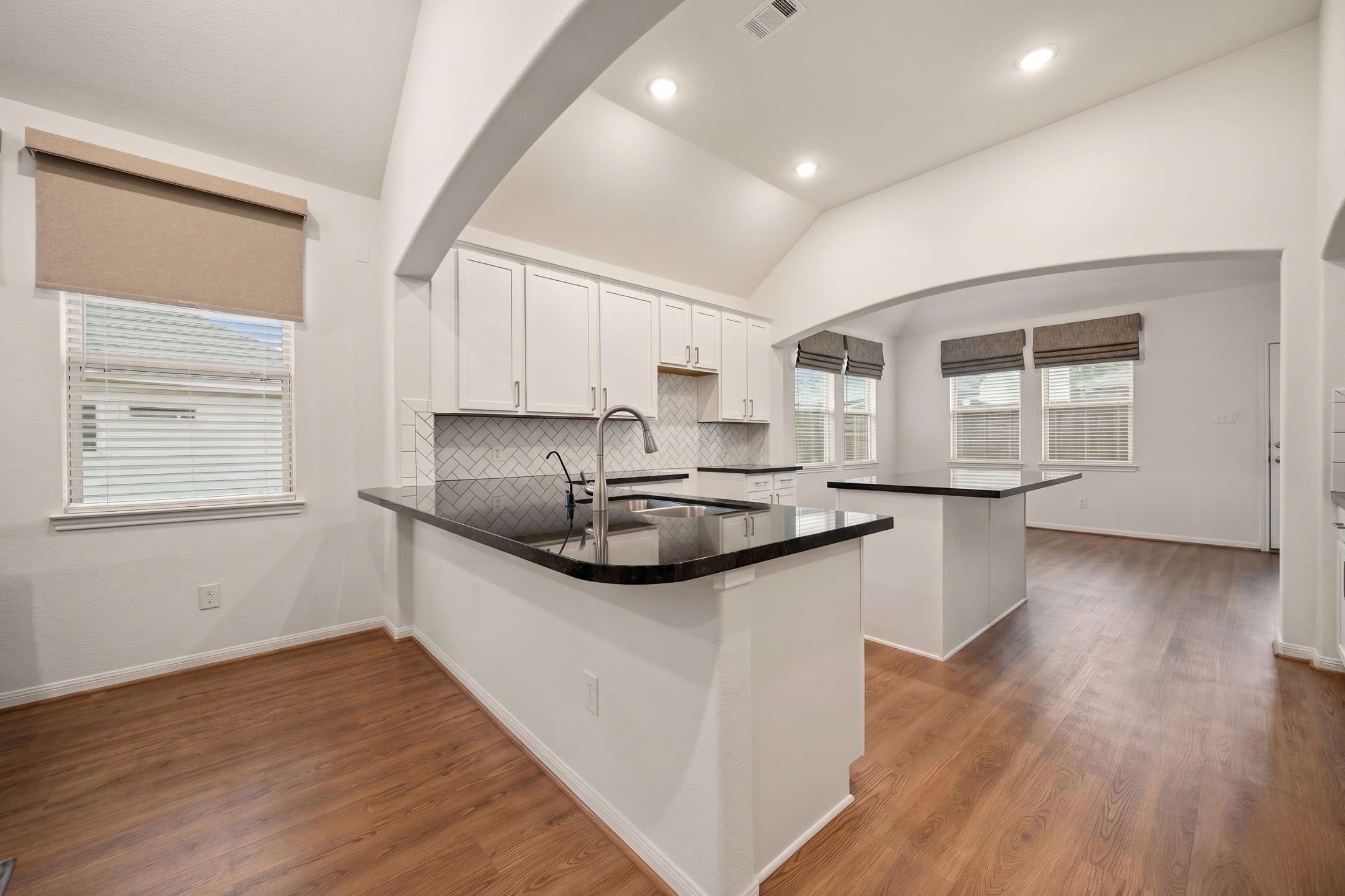 10422 Milford Woods Lane Property Photo 5