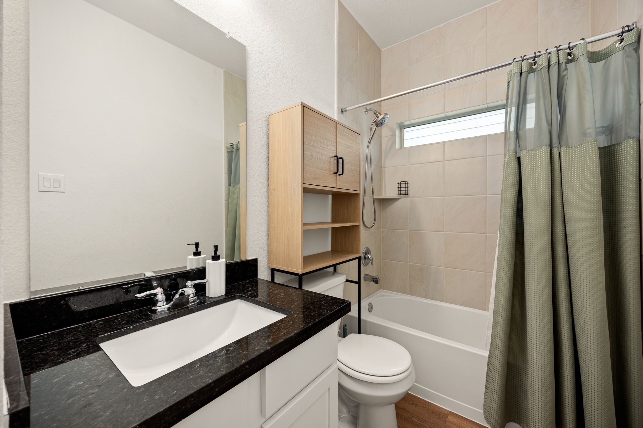 10422 Milford Woods Lane Property Photo 15