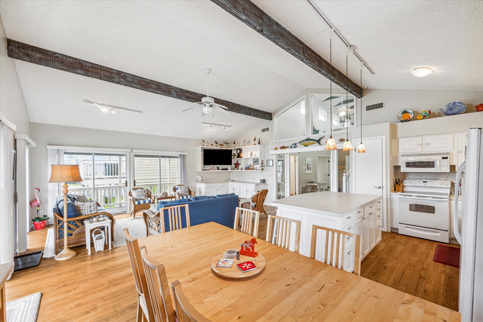 4107 Long Tom Court Property Photo 6