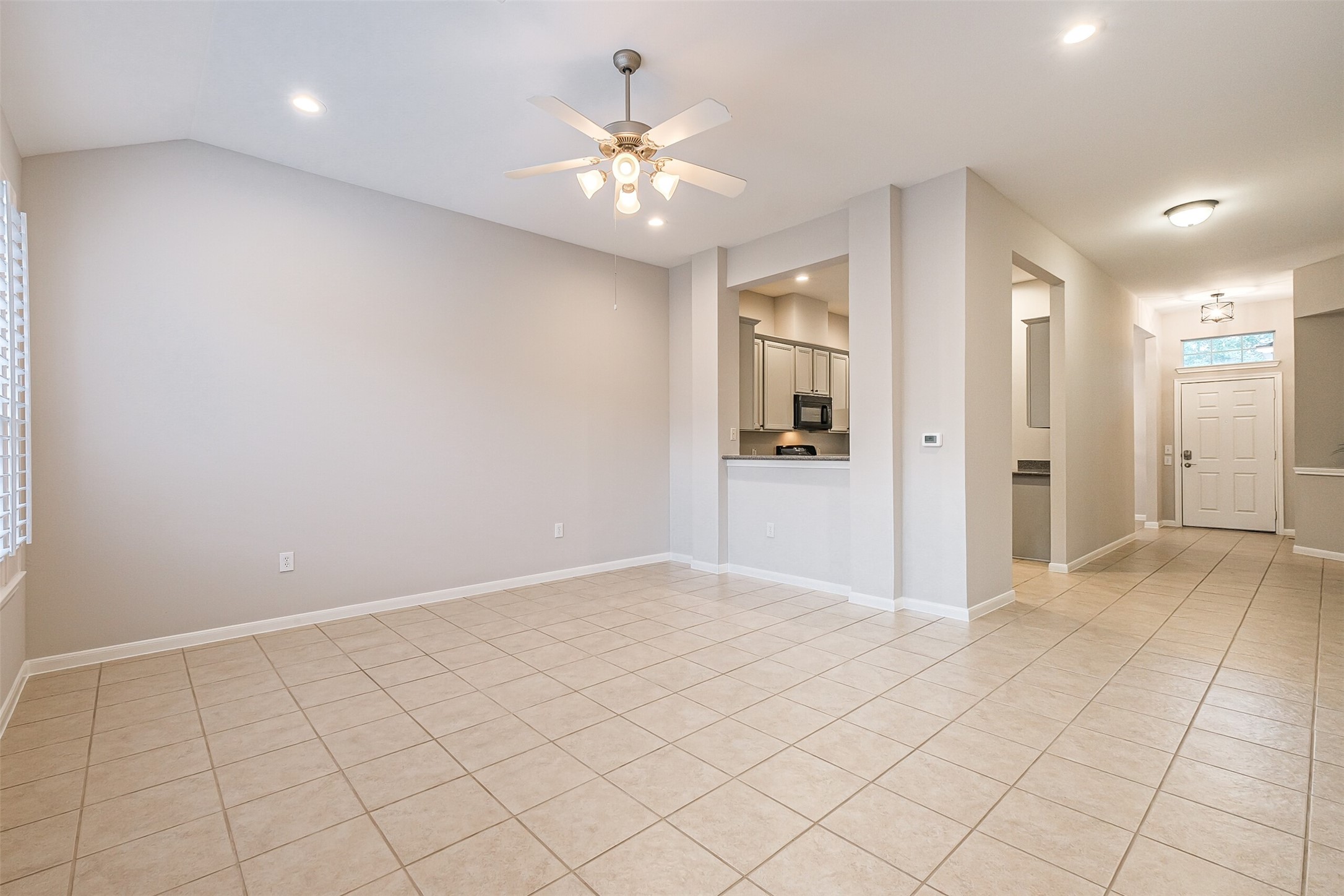 9718 Catalina Leaf Lane Property Photo 10