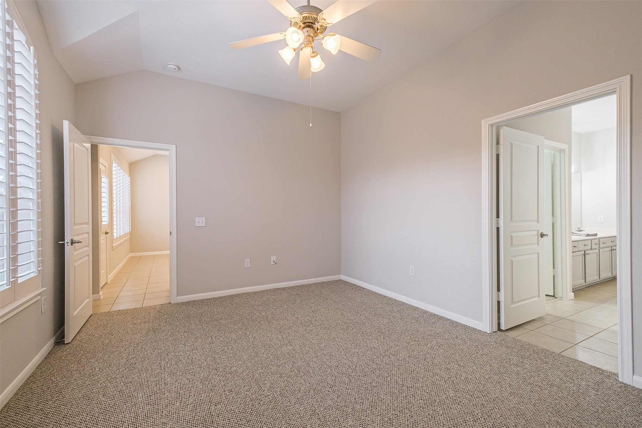 9718 Catalina Leaf Lane Property Photo 24