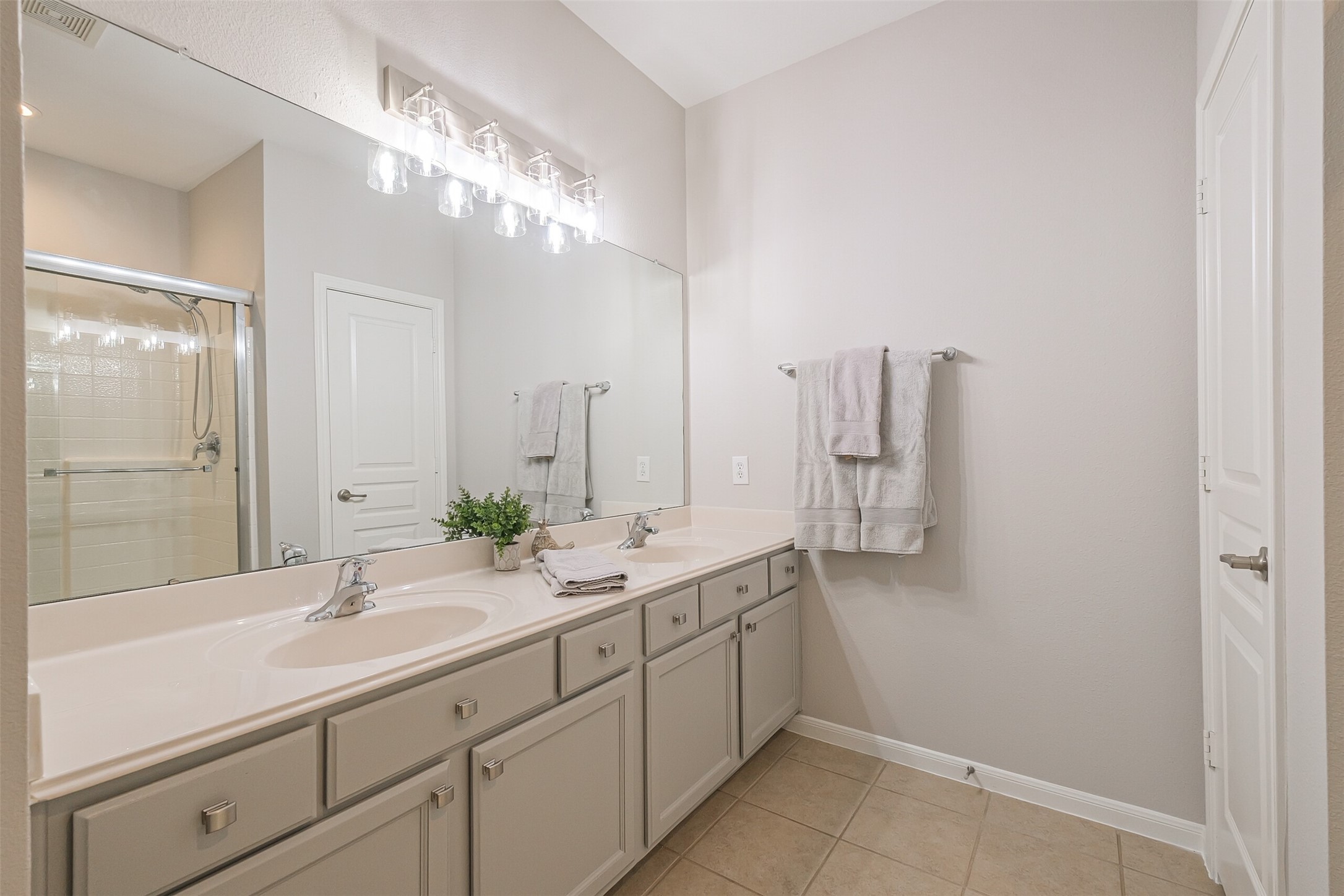 9718 Catalina Leaf Lane Property Photo 39