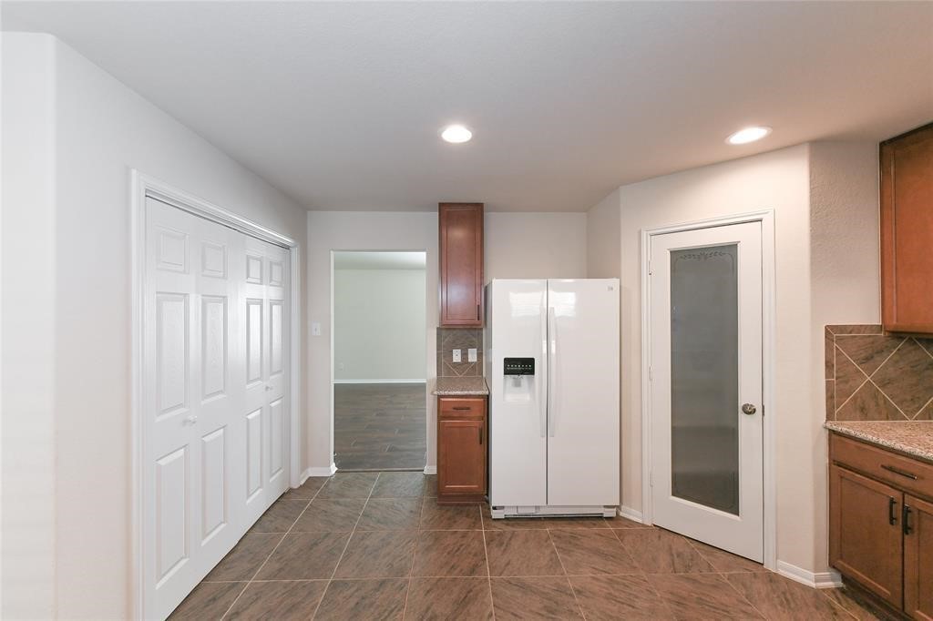 3354 View Valley Trail Property Photo 4