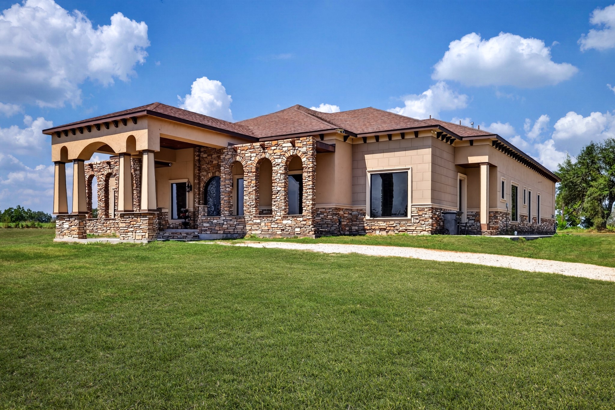7348 Love Road Property Photo 1